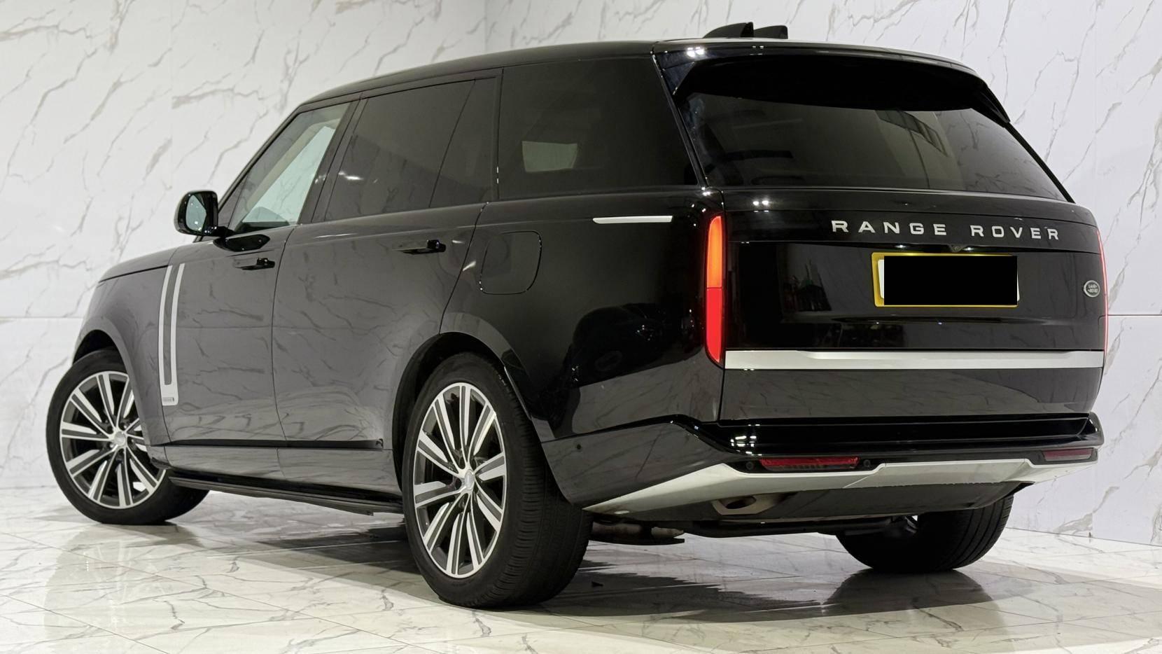 Land Rover Range Rover 3.0 P440e 38.2kWh Autobiography SUV 5dr Petrol Plug-in Hybrid Auto 4WD Euro 6 (s/s) (LWB) (440 ps)