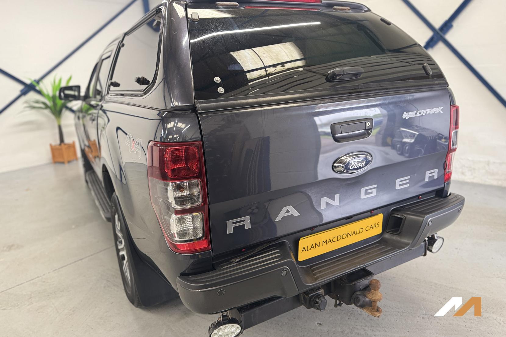 Ford Ranger 3.2 TDCi Wildtrak Pickup Double Cab 4dr Diesel Auto 4WD Euro 5 (200 ps)