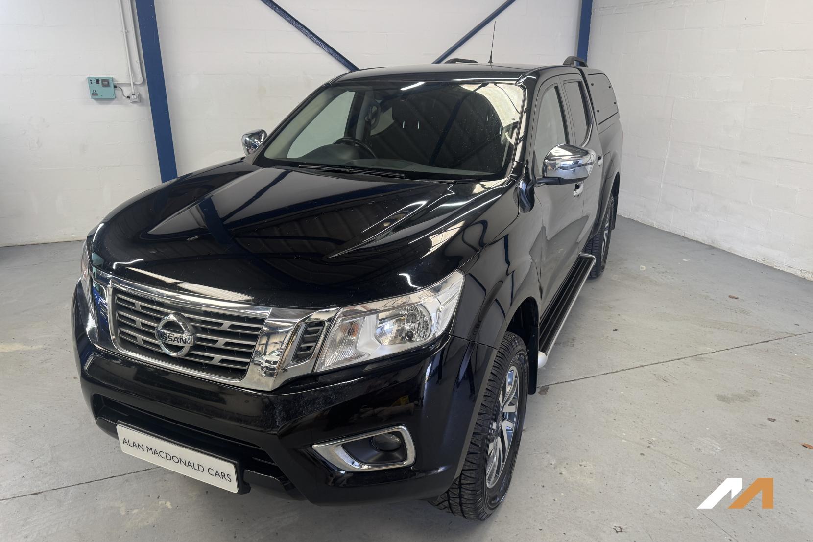 Nissan Navara 2.3 dCi N-Connecta Pickup Double Cab 4dr Diesel Manual 4WD Euro 6 (s/s) (190 ps)