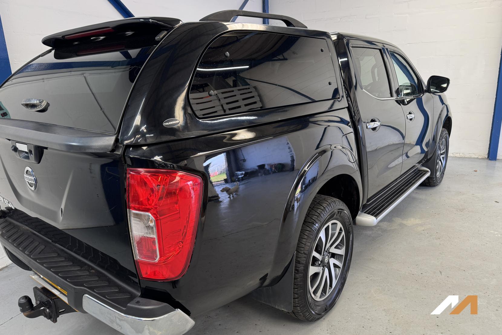 Nissan Navara 2.3 dCi N-Connecta Pickup Double Cab 4dr Diesel Manual 4WD Euro 6 (s/s) (190 ps)
