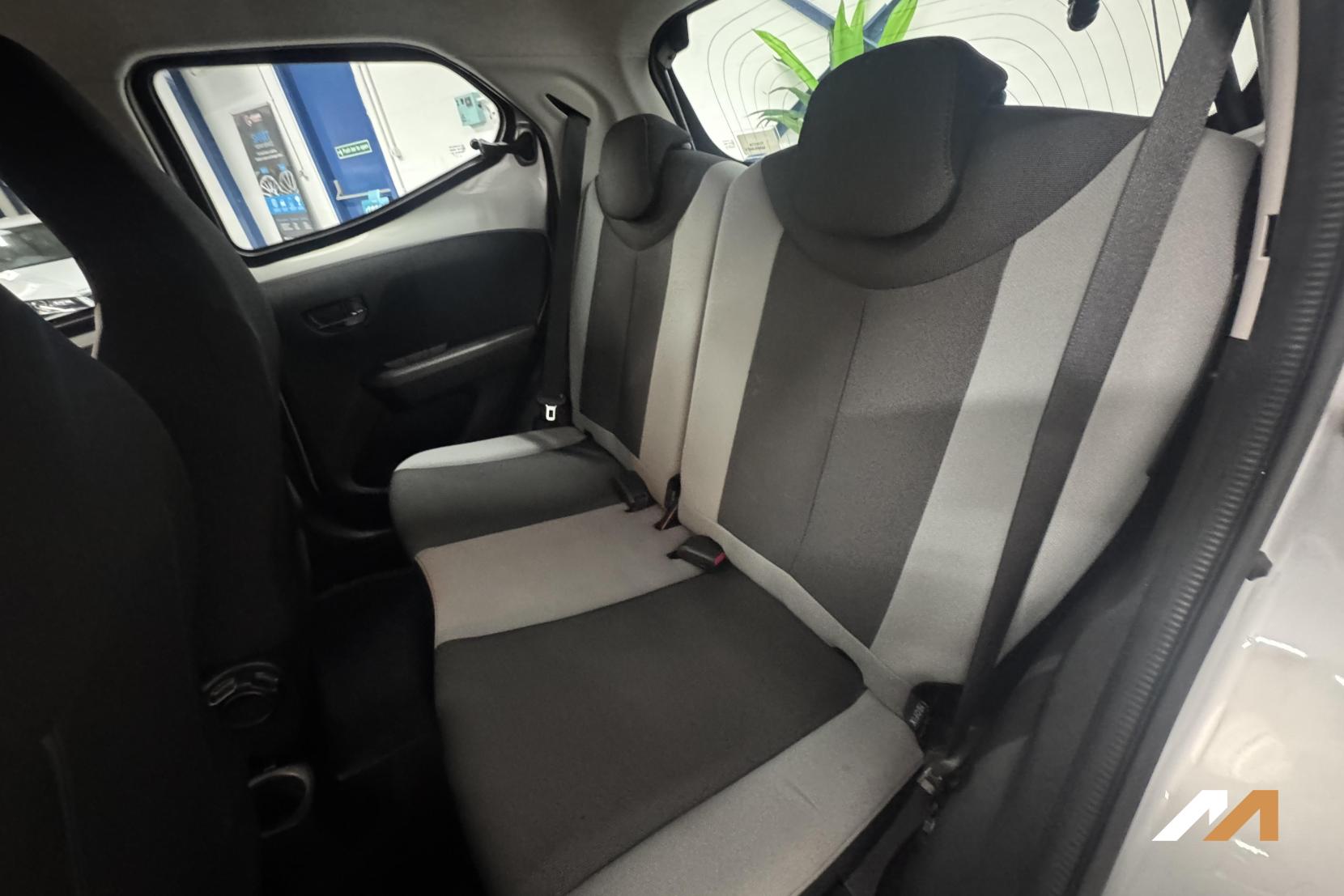 Toyota AYGO 1.0 VVT-i x-play Hatchback 5dr Petrol Manual Euro 6 (68 ps)