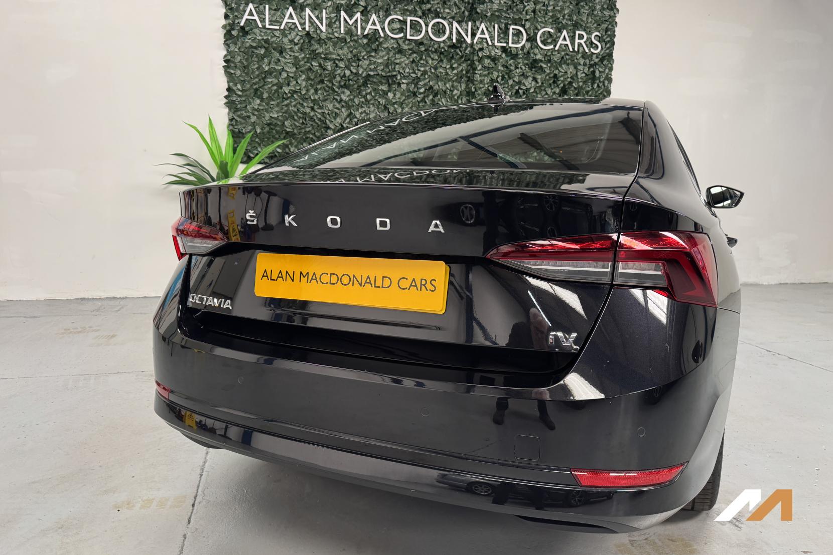 Skoda Octavia 1.4 TSI iV 13kWh SE Technology Hatchback 5dr Petrol Plug-in Hybrid DSG Euro 6 (s/s) (204 ps)