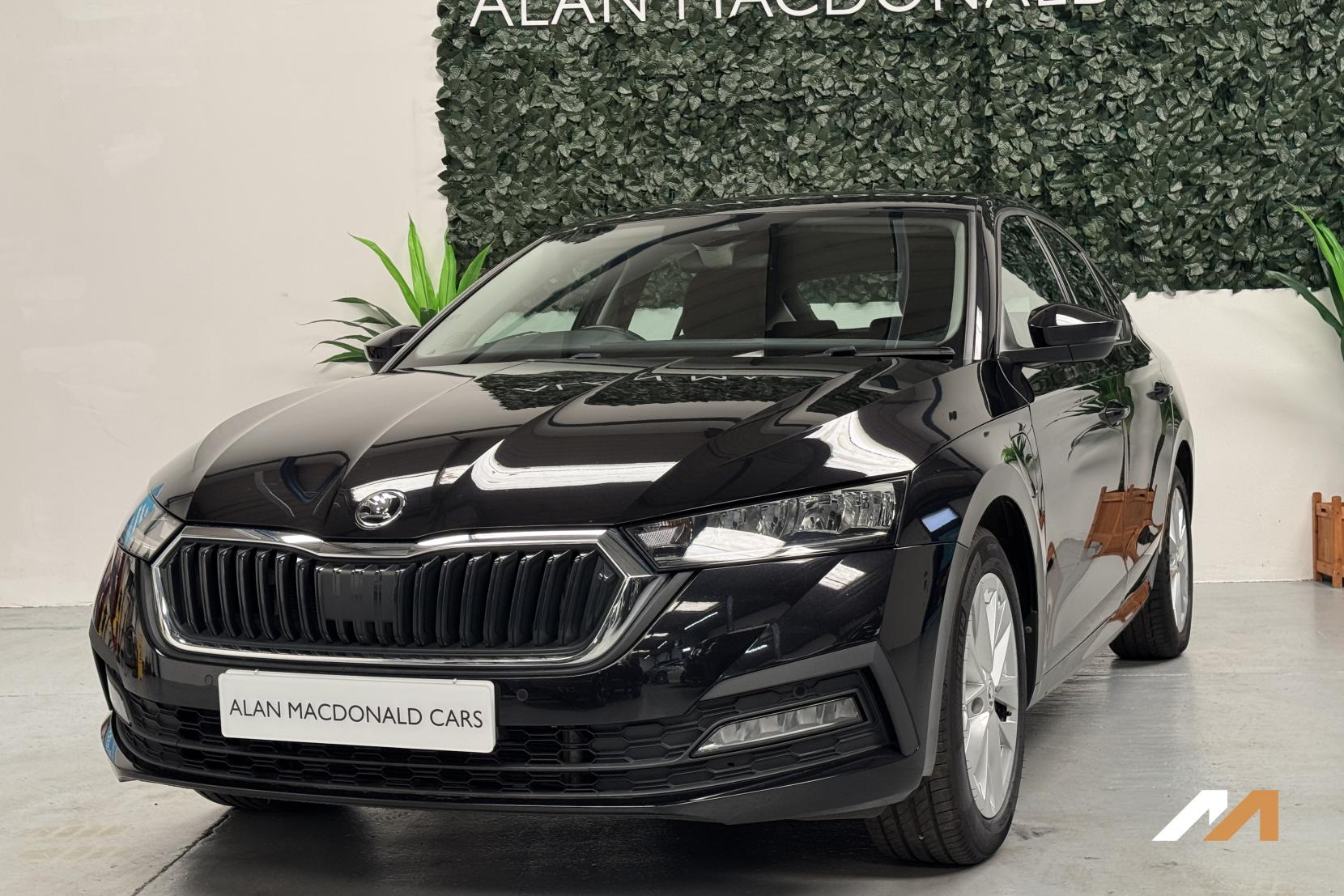 Skoda Octavia 1.4 TSI iV 13kWh SE Technology Hatchback 5dr Petrol Plug-in Hybrid DSG Euro 6 (s/s) (204 ps)