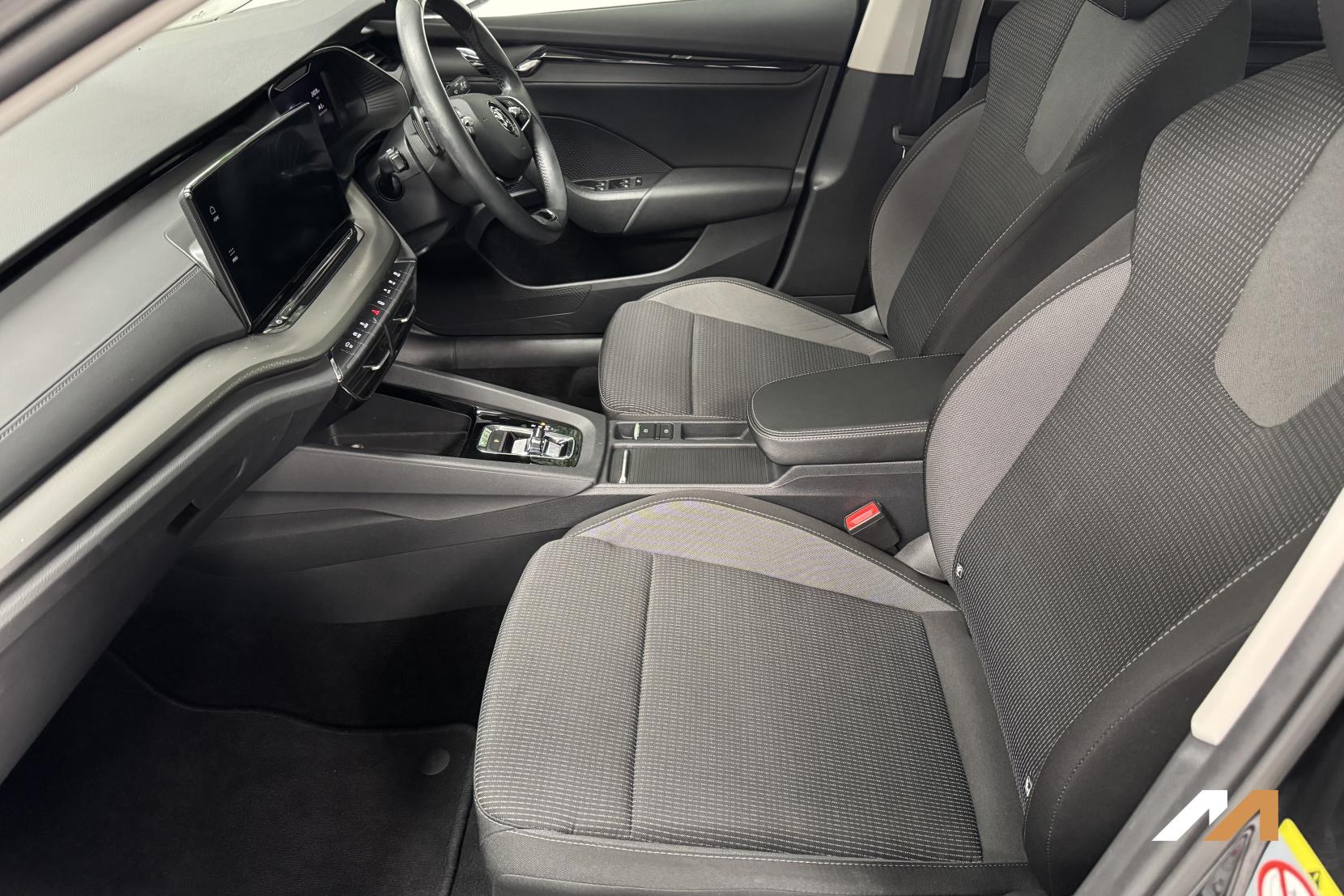 Skoda Octavia 1.4 TSI iV 13kWh SE Technology Hatchback 5dr Petrol Plug-in Hybrid DSG Euro 6 (s/s) (204 ps)