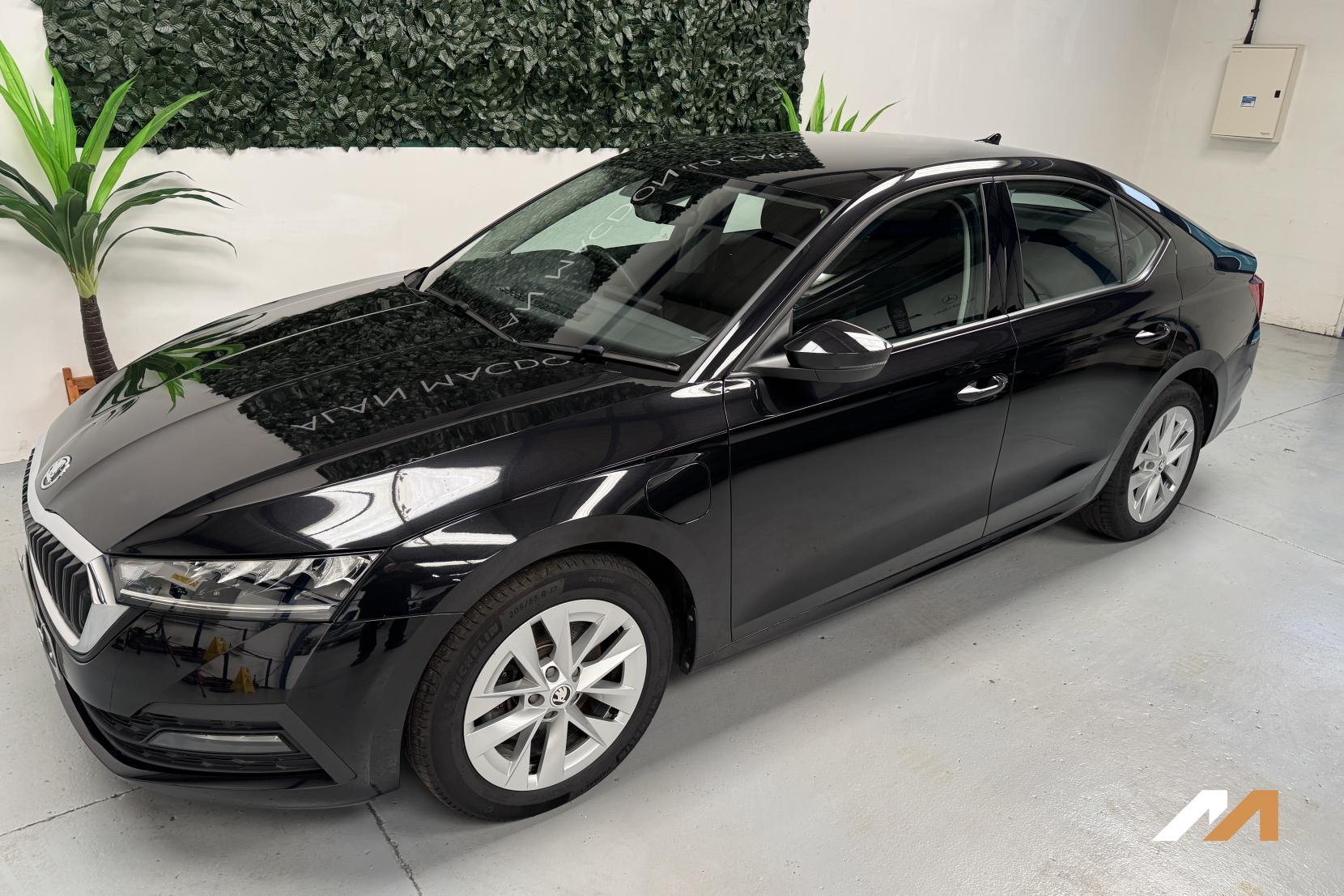 Skoda Octavia 1.4 TSI iV 13kWh SE Technology Hatchback 5dr Petrol Plug-in Hybrid DSG Euro 6 (s/s) (204 ps)