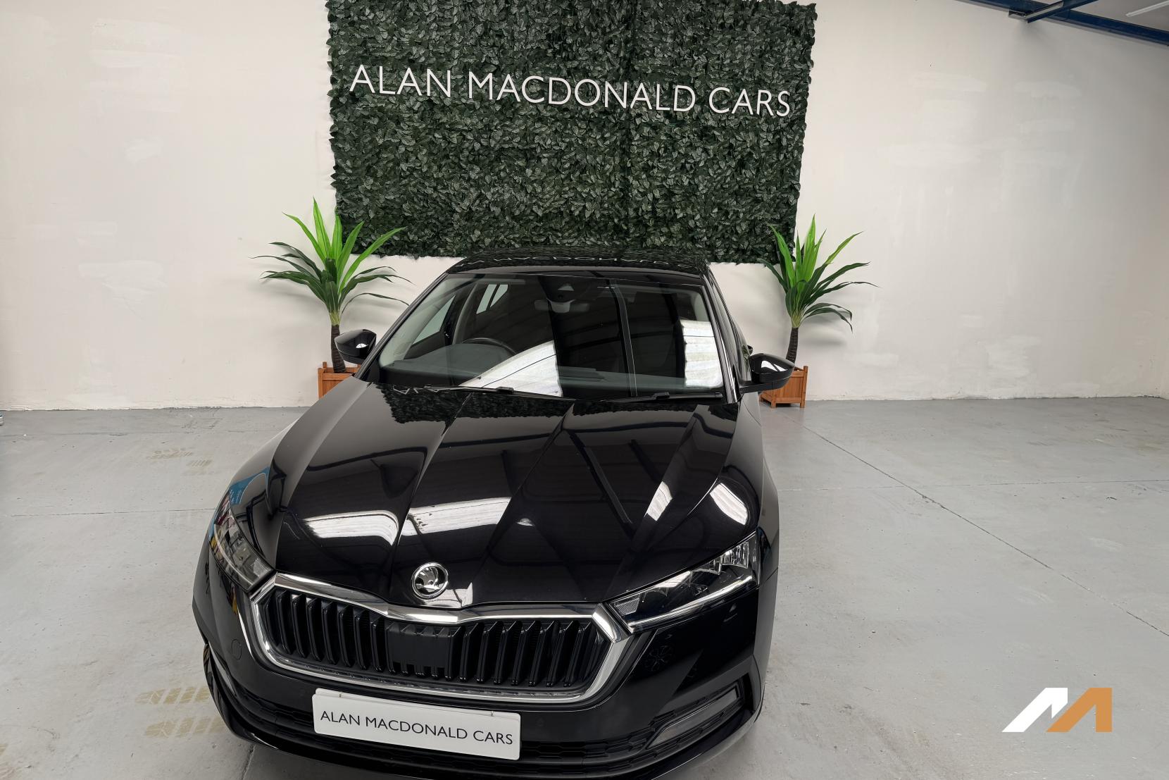 Skoda Octavia 1.4 TSI iV 13kWh SE Technology Hatchback 5dr Petrol Plug-in Hybrid DSG Euro 6 (s/s) (204 ps)