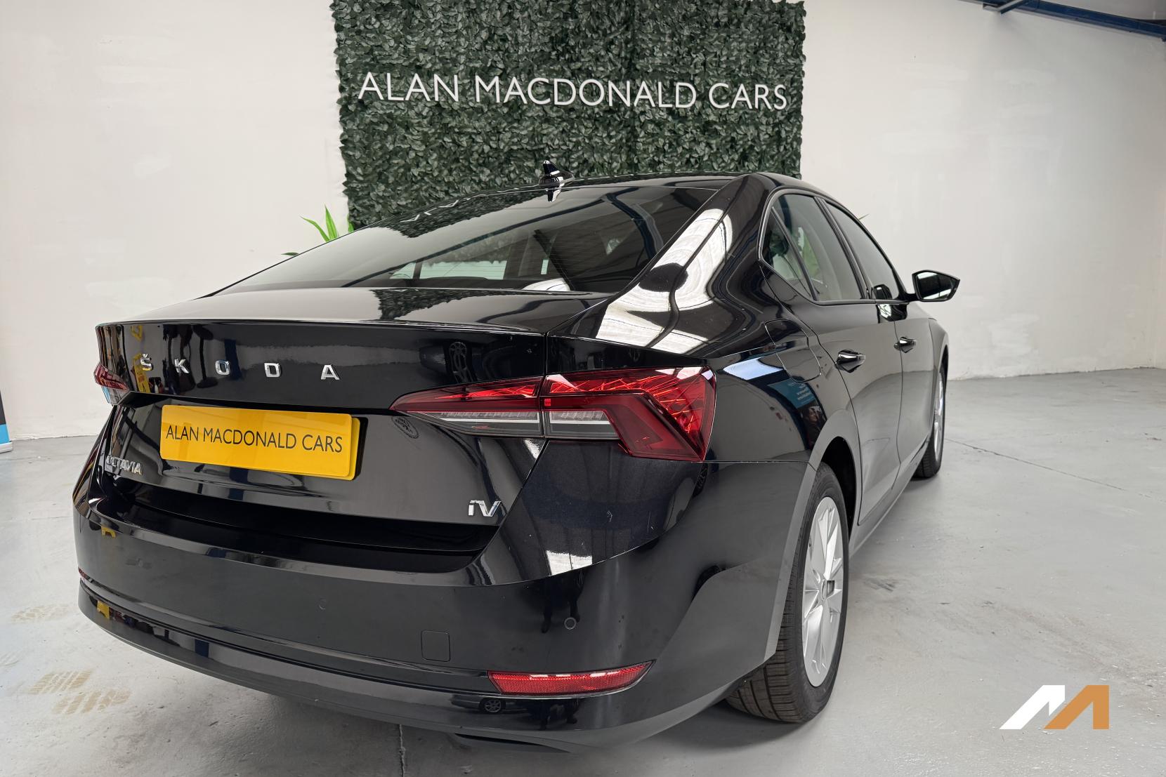 Skoda Octavia 1.4 TSI iV 13kWh SE Technology Hatchback 5dr Petrol Plug-in Hybrid DSG Euro 6 (s/s) (204 ps)