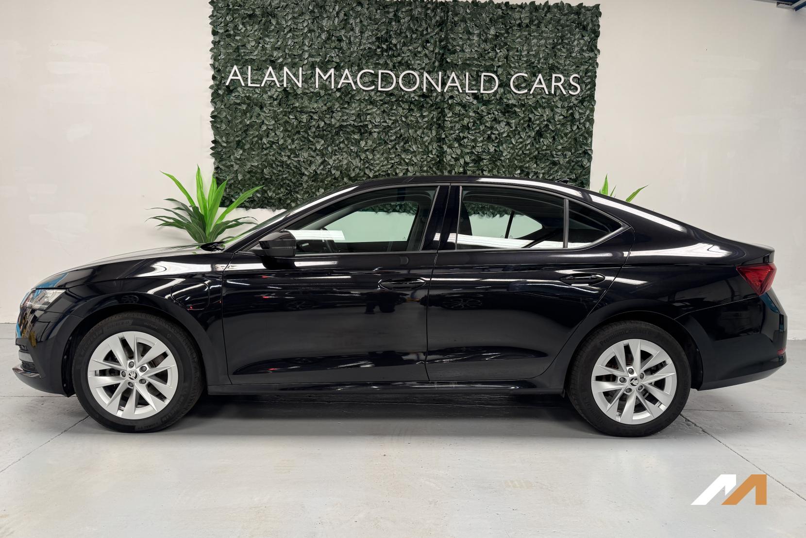 Skoda Octavia 1.4 TSI iV 13kWh SE Technology Hatchback 5dr Petrol Plug-in Hybrid DSG Euro 6 (s/s) (204 ps)