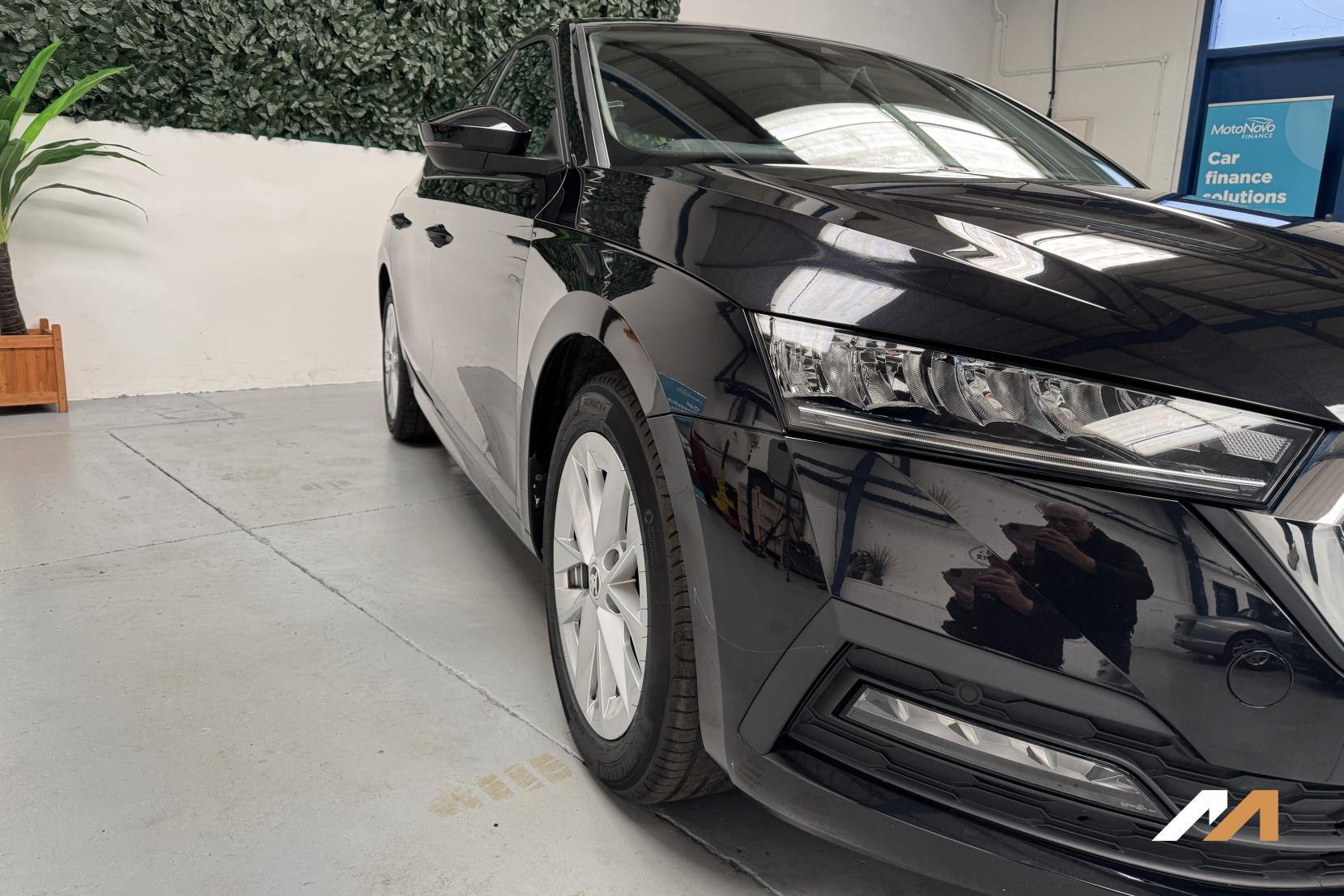 Skoda Octavia 1.4 TSI iV 13kWh SE Technology Hatchback 5dr Petrol Plug-in Hybrid DSG Euro 6 (s/s) (204 ps)