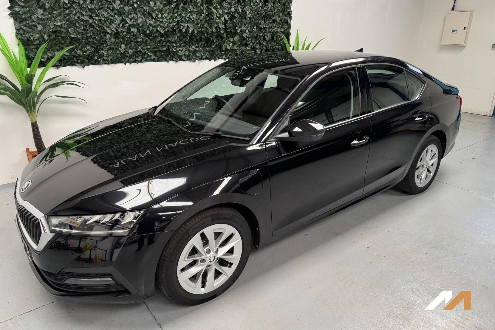 Skoda Octavia 1.4 TSI iV 13kWh SE Technology Hatchback 5dr Petrol Plug-in Hybrid DSG Euro 6 (s/s) (204 ps)