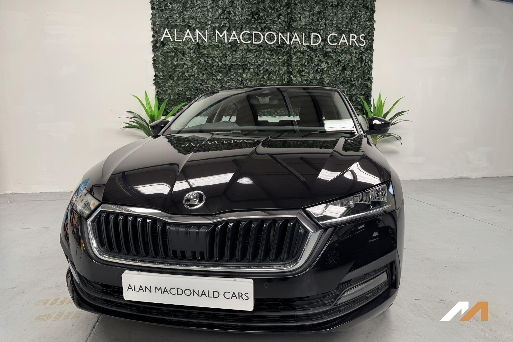 Skoda Octavia 1.4 TSI iV 13kWh SE Technology Hatchback 5dr Petrol Plug-in Hybrid DSG Euro 6 (s/s) (204 ps)