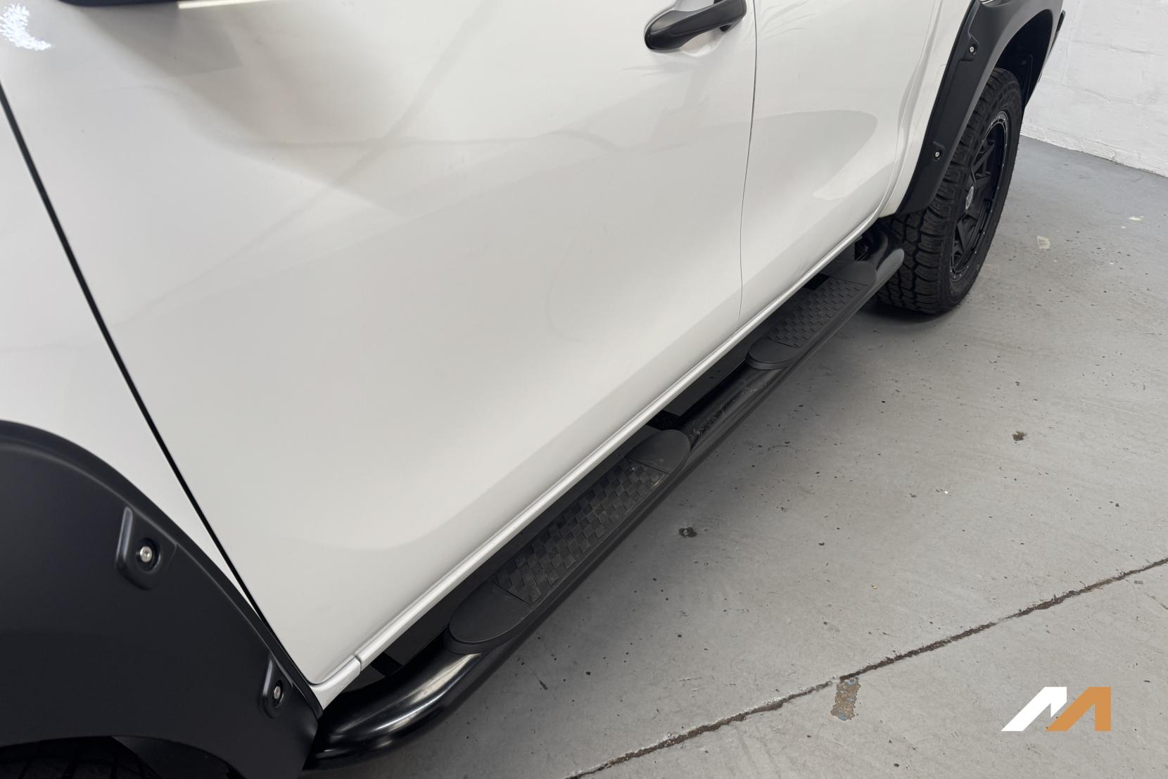 Toyota Hilux 2.4 D-4D Active Pickup Double Cab 4dr Diesel Manual 4WD Euro 6 (s/s) (150 ps)