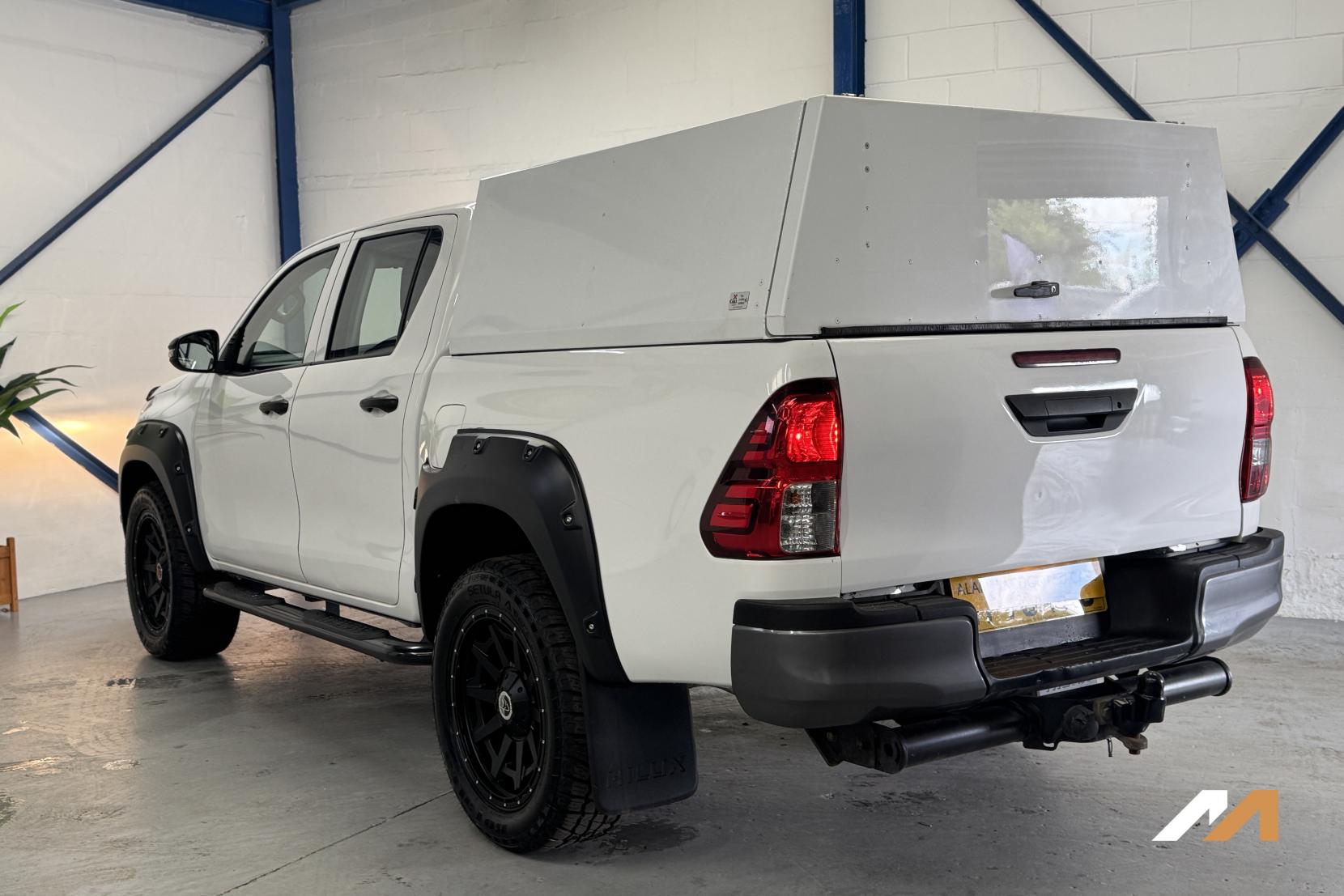 Toyota Hilux 2.4 D-4D Active Pickup Double Cab 4dr Diesel Manual 4WD Euro 6 (s/s) (150 ps)