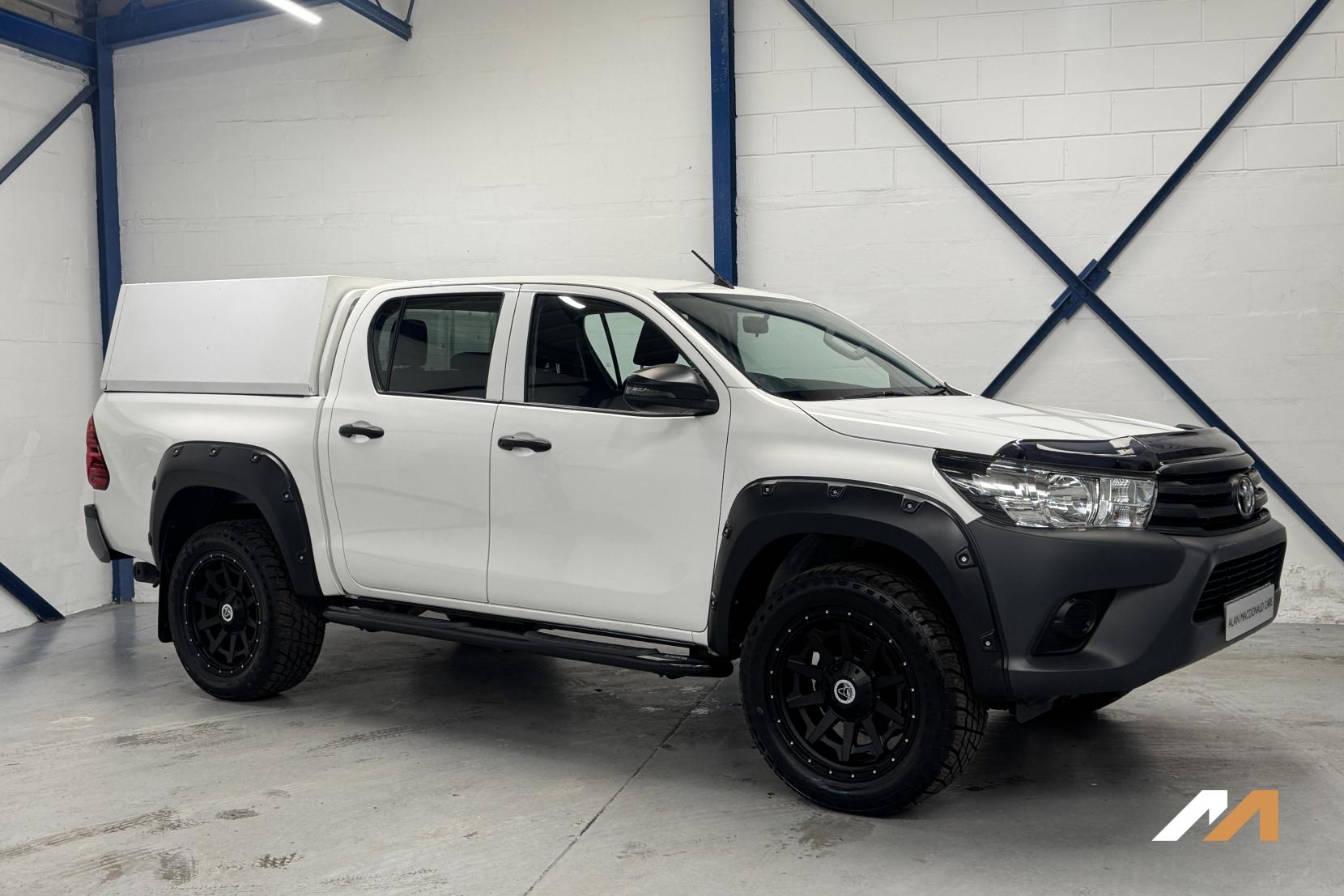 Toyota Hilux 2.4 D-4D Active Pickup Double Cab 4dr Diesel Manual 4WD Euro 6 (s/s) (150 ps)