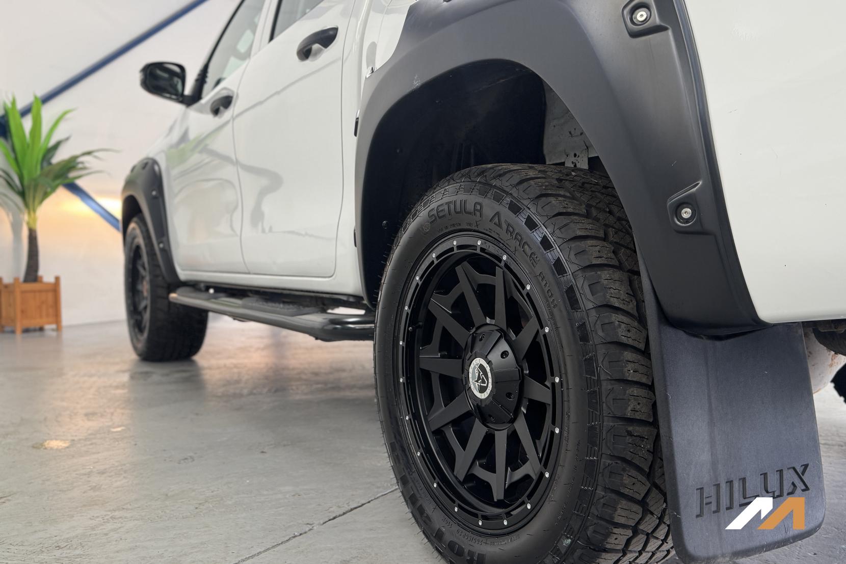 Toyota Hilux 2.4 D-4D Active Pickup Double Cab 4dr Diesel Manual 4WD Euro 6 (s/s) (150 ps)