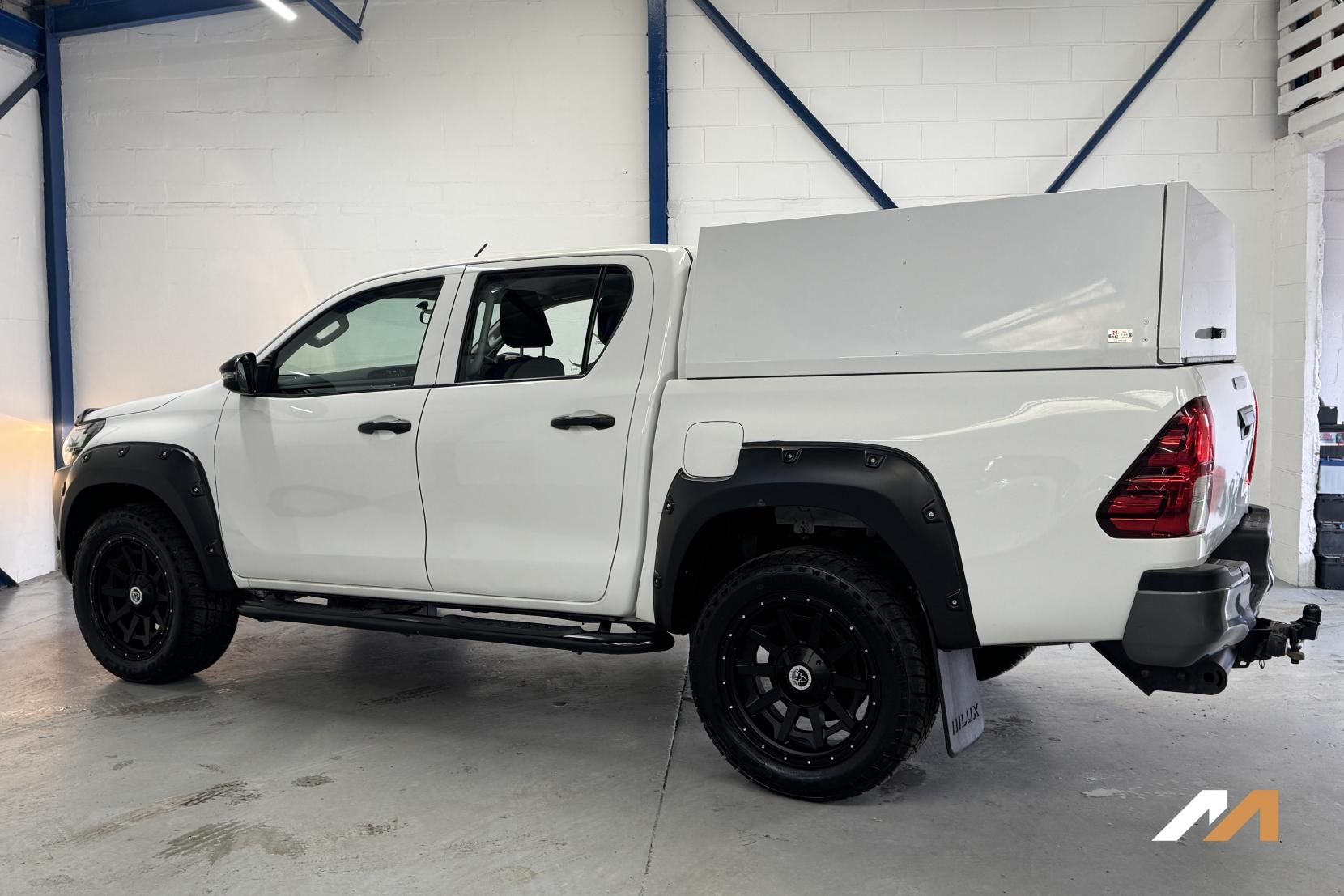 Toyota Hilux 2.4 D-4D Active Pickup Double Cab 4dr Diesel Manual 4WD Euro 6 (s/s) (150 ps)