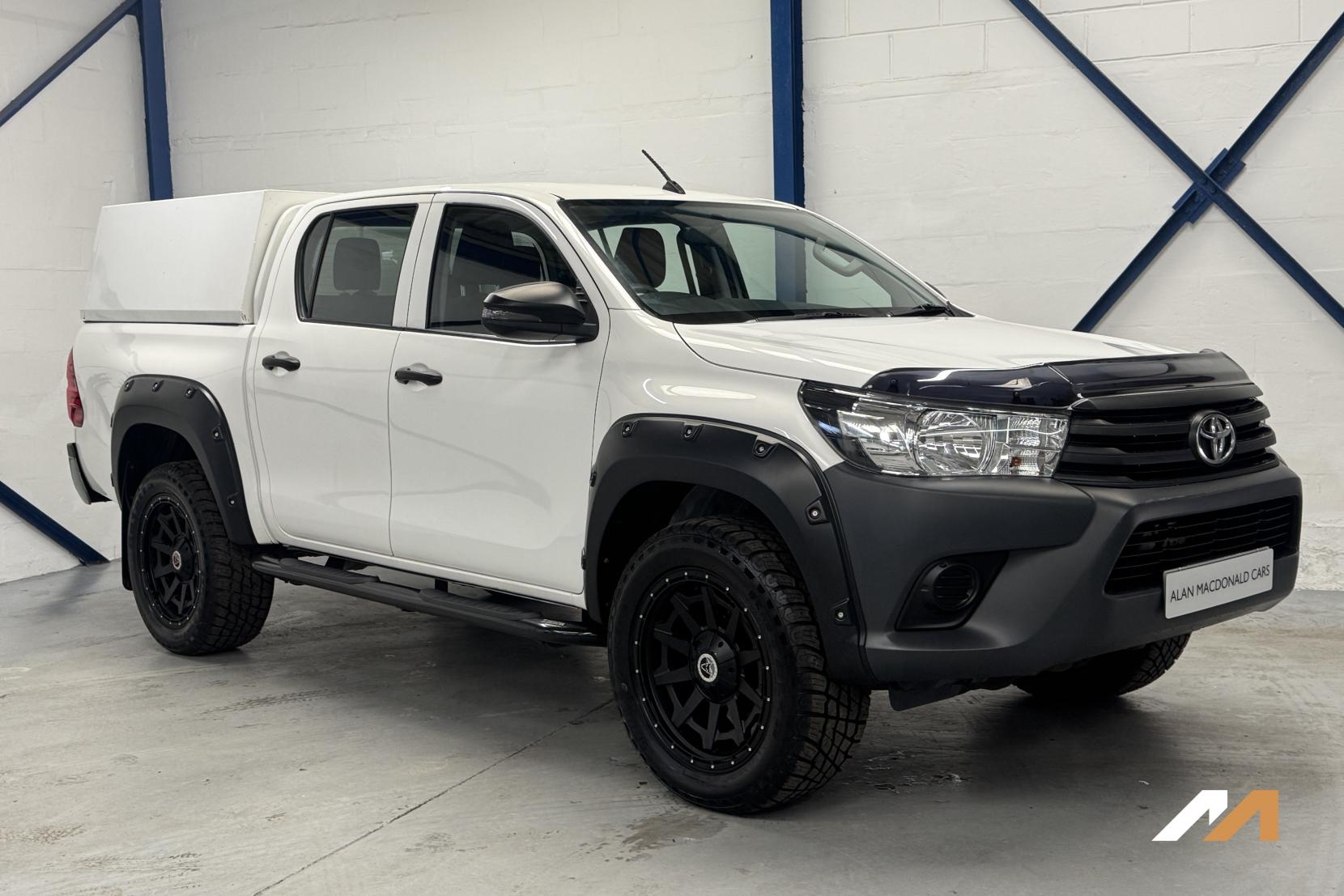 Toyota Hilux 2.4 D-4D Active Pickup Double Cab 4dr Diesel Manual 4WD Euro 6 (s/s) (150 ps)