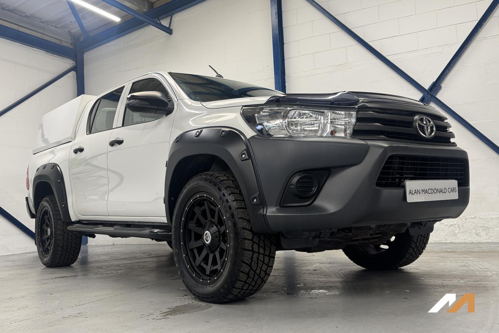 Toyota Hilux 2.4 D-4D Active Pickup Double Cab 4dr Diesel Manual 4WD Euro 6 (s/s) (150 ps)