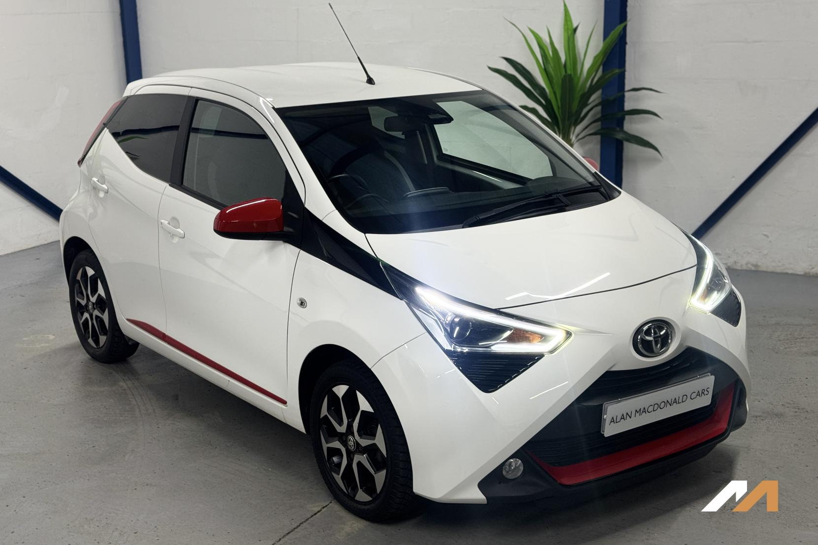 Toyota AYGO 1.0 VVT-i x-trend Hatchback 5dr Petrol Manual Euro 6 (Safety Sense) (71 ps)
