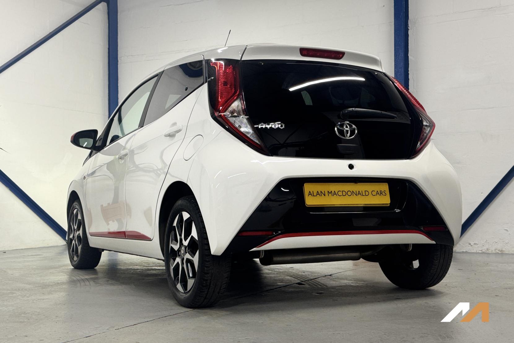 Toyota AYGO 1.0 VVT-i x-trend Hatchback 5dr Petrol Manual Euro 6 (Safety Sense) (71 ps)