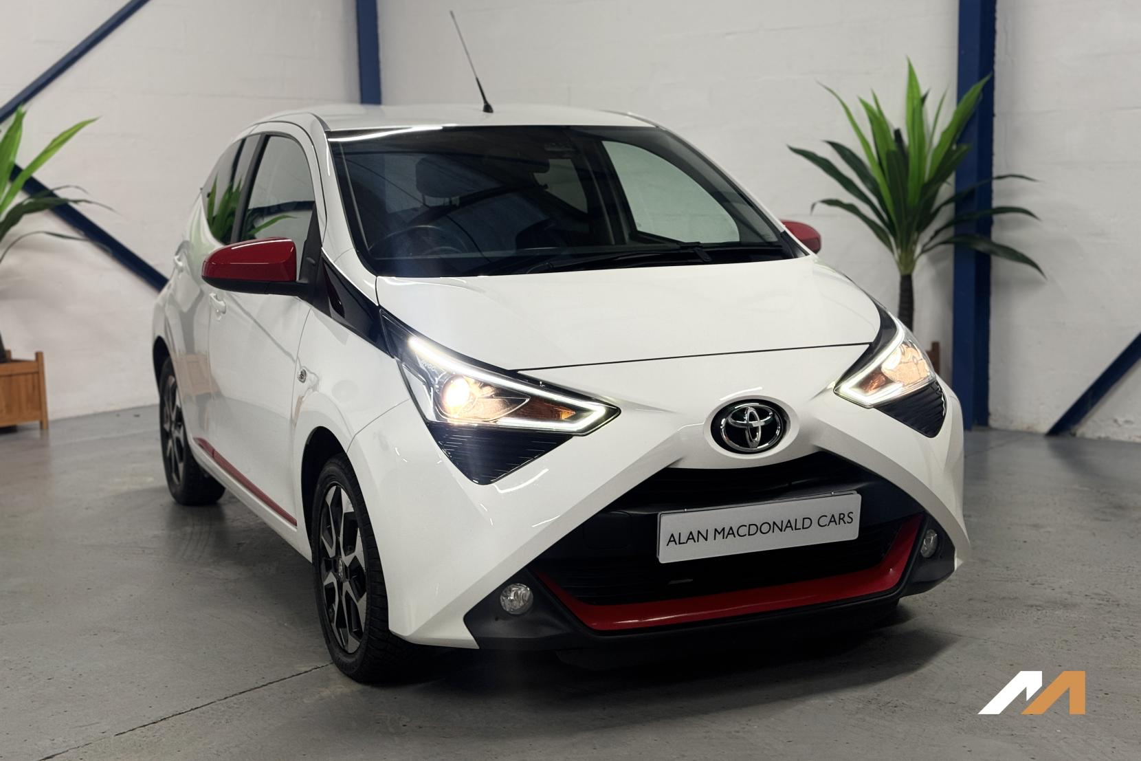 Toyota AYGO 1.0 VVT-i x-trend Hatchback 5dr Petrol Manual Euro 6 (Safety Sense) (71 ps)