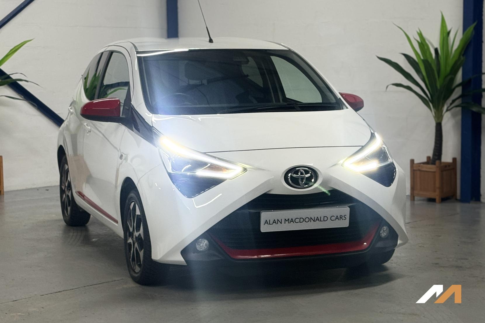 Toyota AYGO 1.0 VVT-i x-trend Hatchback 5dr Petrol Manual Euro 6 (Safety Sense) (71 ps)