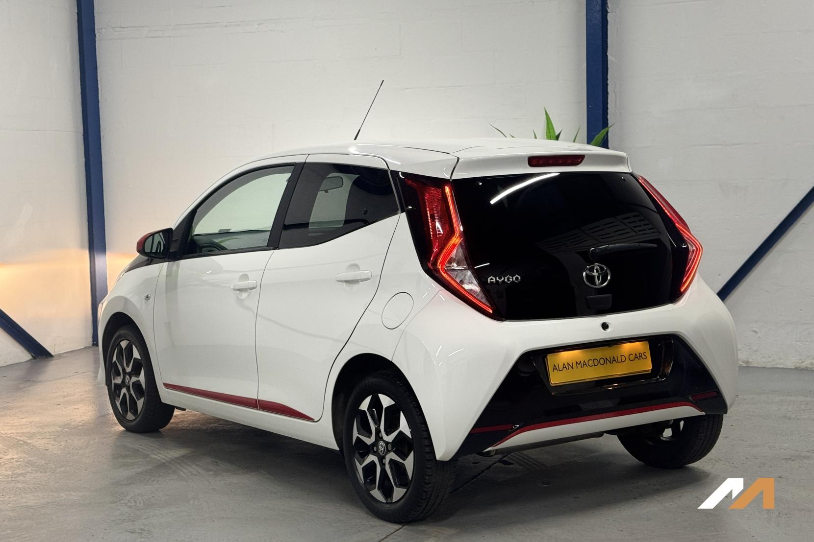 Toyota AYGO 1.0 VVT-i x-trend Hatchback 5dr Petrol Manual Euro 6 (Safety Sense) (71 ps)