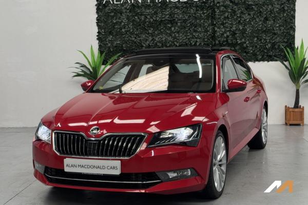 Skoda Superb 2.0 TSI Laurin & Klement Hatchback 5dr Petrol DSG 4WD Euro 6 (s/s) (280 ps)