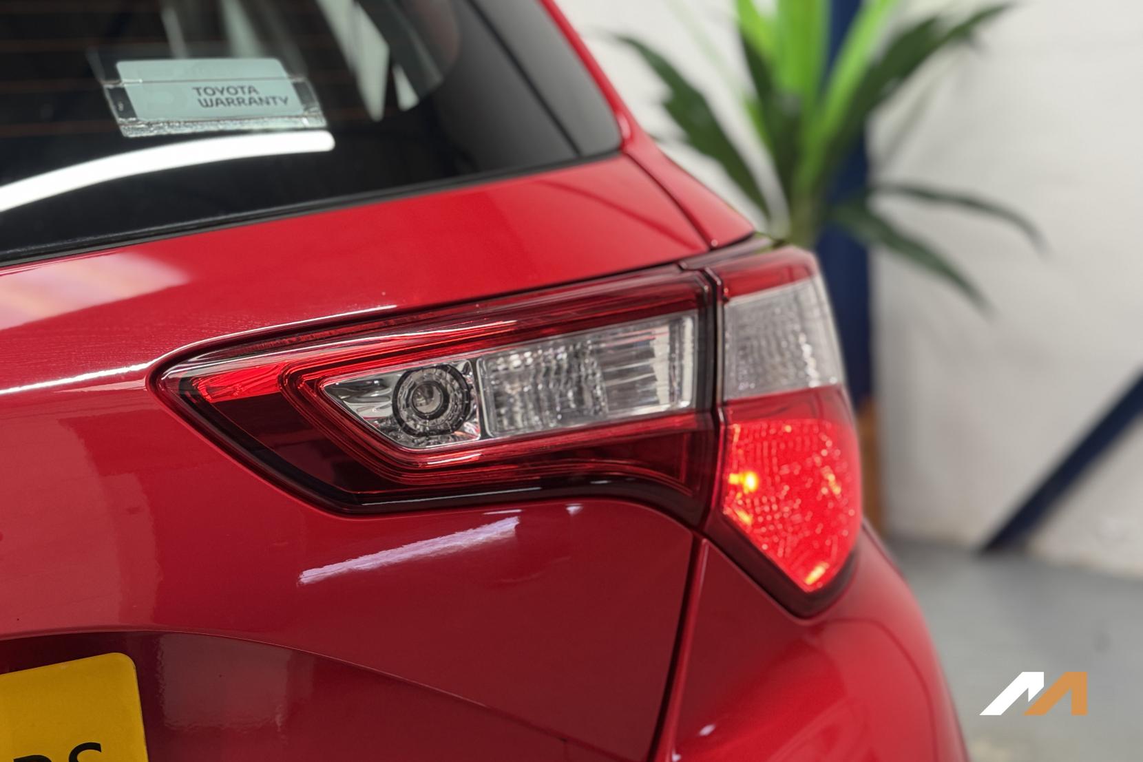 Toyota Yaris 1.5 VVT-h Icon Hatchback 5dr Petrol Hybrid E-CVT Euro 6 (s/s) (100 ps)