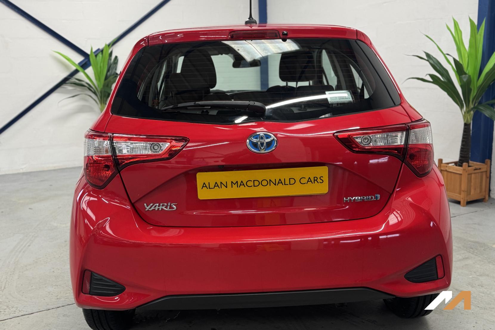 Toyota Yaris 1.5 VVT-h Icon Hatchback 5dr Petrol Hybrid E-CVT Euro 6 (s/s) (100 ps)