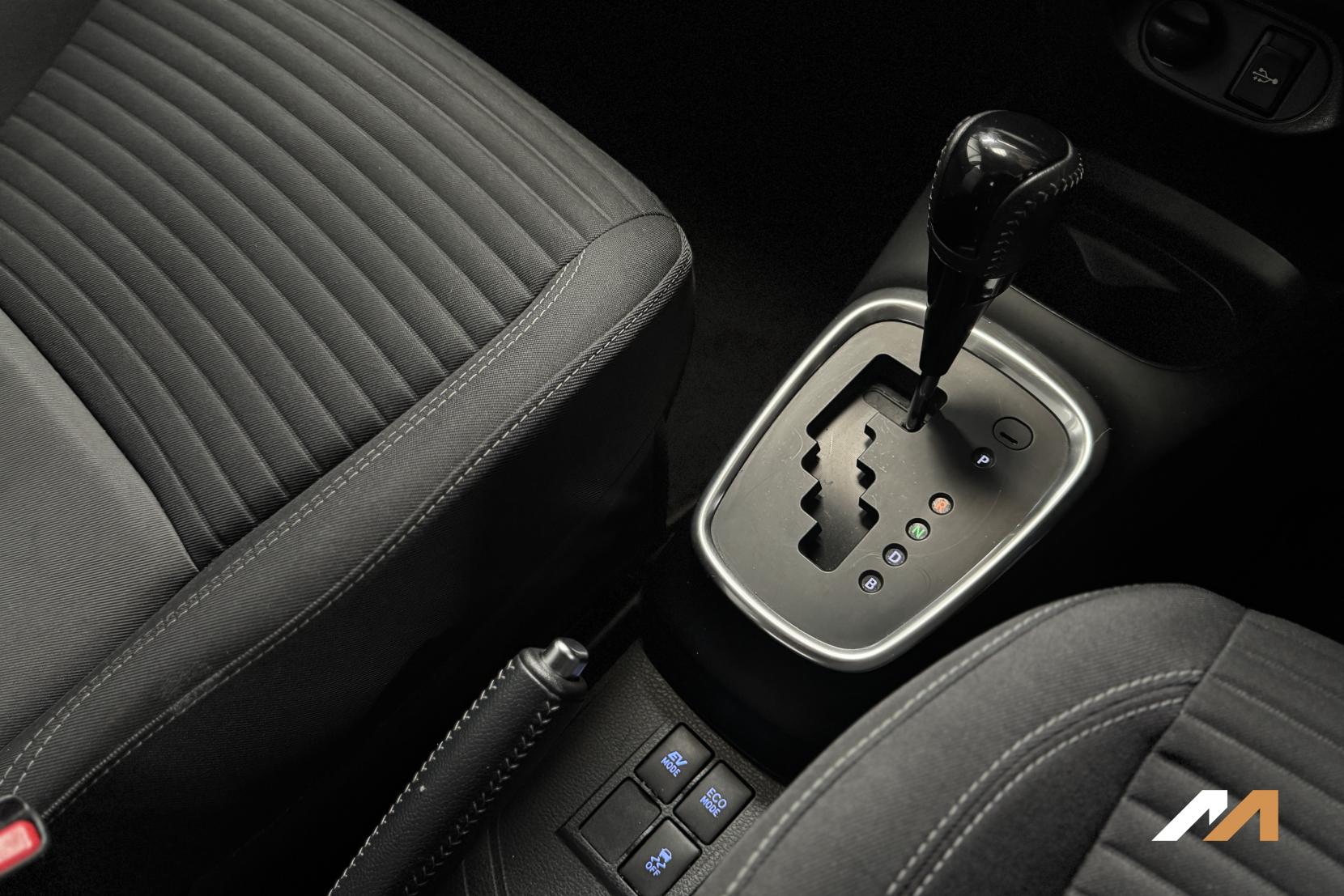 Toyota Yaris 1.5 VVT-h Icon Hatchback 5dr Petrol Hybrid E-CVT Euro 6 (s/s) (100 ps)