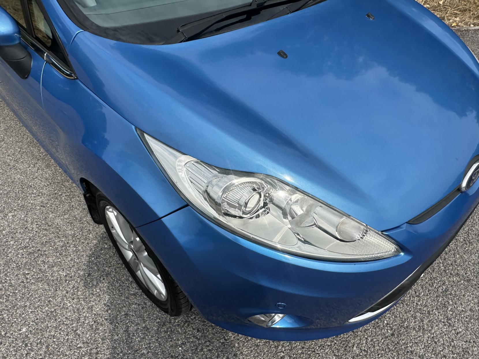 Ford Fiesta 1.4 Zetec Hatchback 5dr Petrol Automatic (154 g/km, 94 bhp)