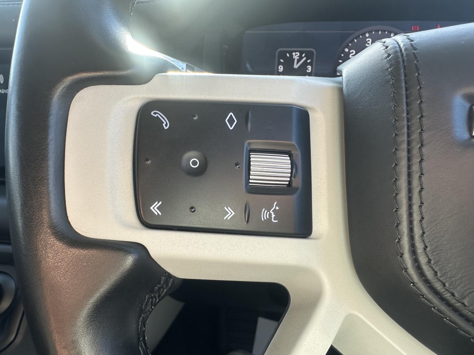 Land Rover Defender 110 2.0 Si4 SE SUV 5dr Petrol Auto 4WD Euro 6 (s/s) (300 ps)