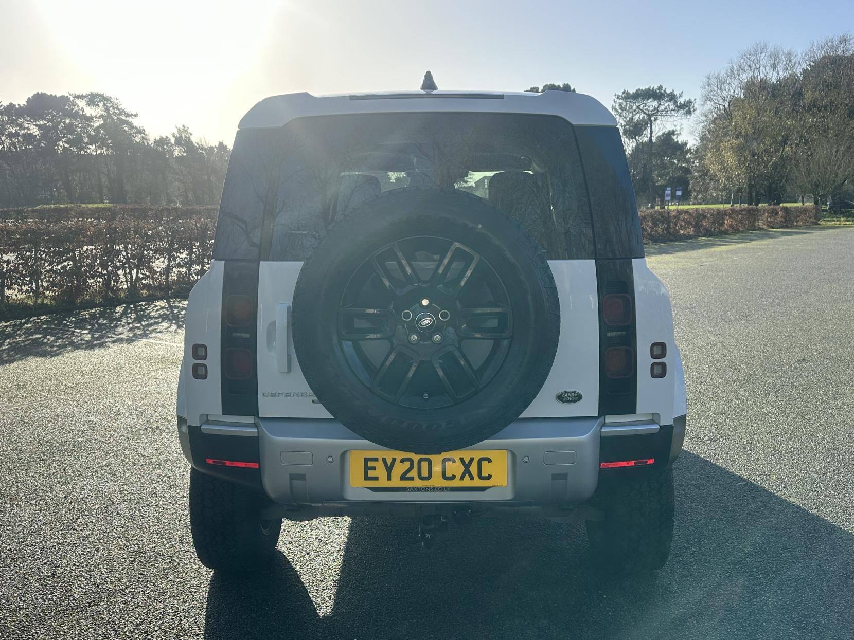 Land Rover Defender 110 2.0 Si4 SE SUV 5dr Petrol Auto 4WD Euro 6 (s/s) (300 ps)