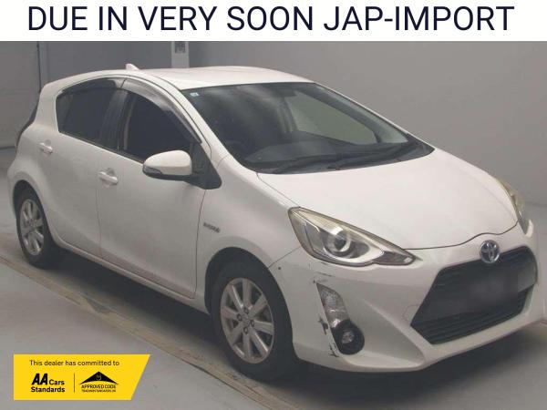 Toyota Aqua 1.5 2015