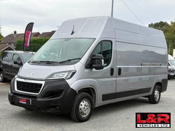 Peugeot Boxer 2.2 BlueHDi 335 Professional Premium + Panel Van 5dr Diesel Manual L3 H3 Euro 6 (s/s) (140 ps)