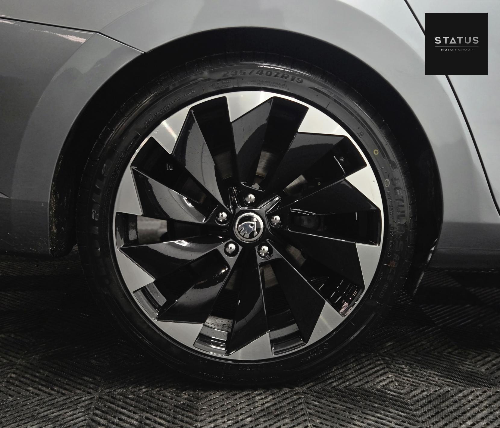 Skoda Superb 2.0 TDI SE L Executive Estate 5dr Diesel DSG Euro 6 (s/s) (150 ps)