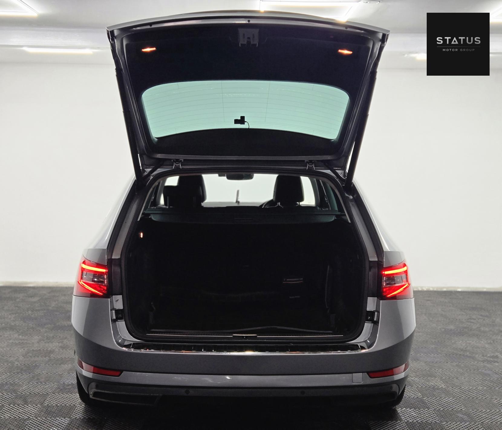 Skoda Superb 2.0 TDI SE L Executive Estate 5dr Diesel DSG Euro 6 (s/s) (150 ps)