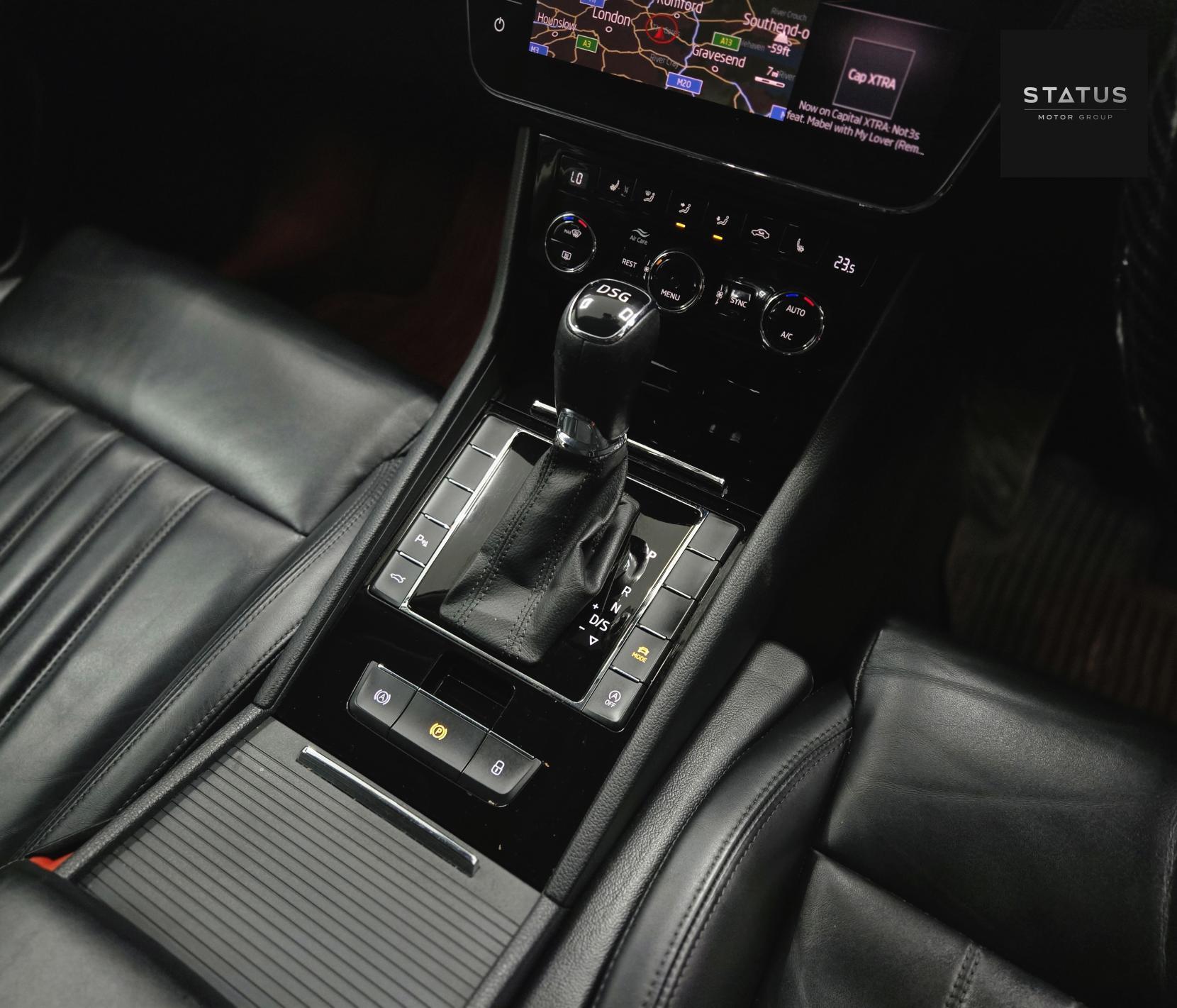 Skoda Superb 2.0 TDI SE L Executive Estate 5dr Diesel DSG Euro 6 (s/s) (150 ps)