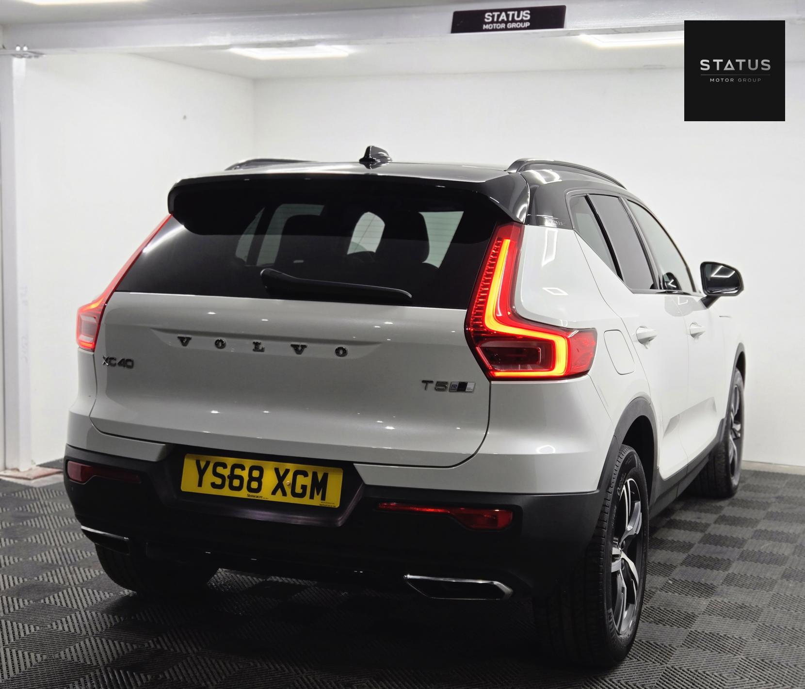 Volvo XC40 2.0 T5 R-Design SUV 5dr Petrol Auto AWD Euro 6 (s/s) (247 ps)