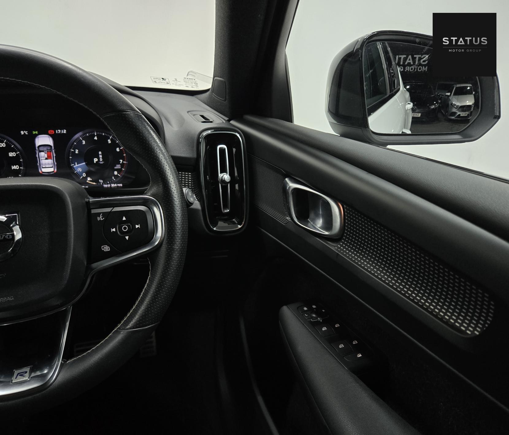 Volvo XC40 2.0 T5 R-Design SUV 5dr Petrol Auto AWD Euro 6 (s/s) (247 ps)