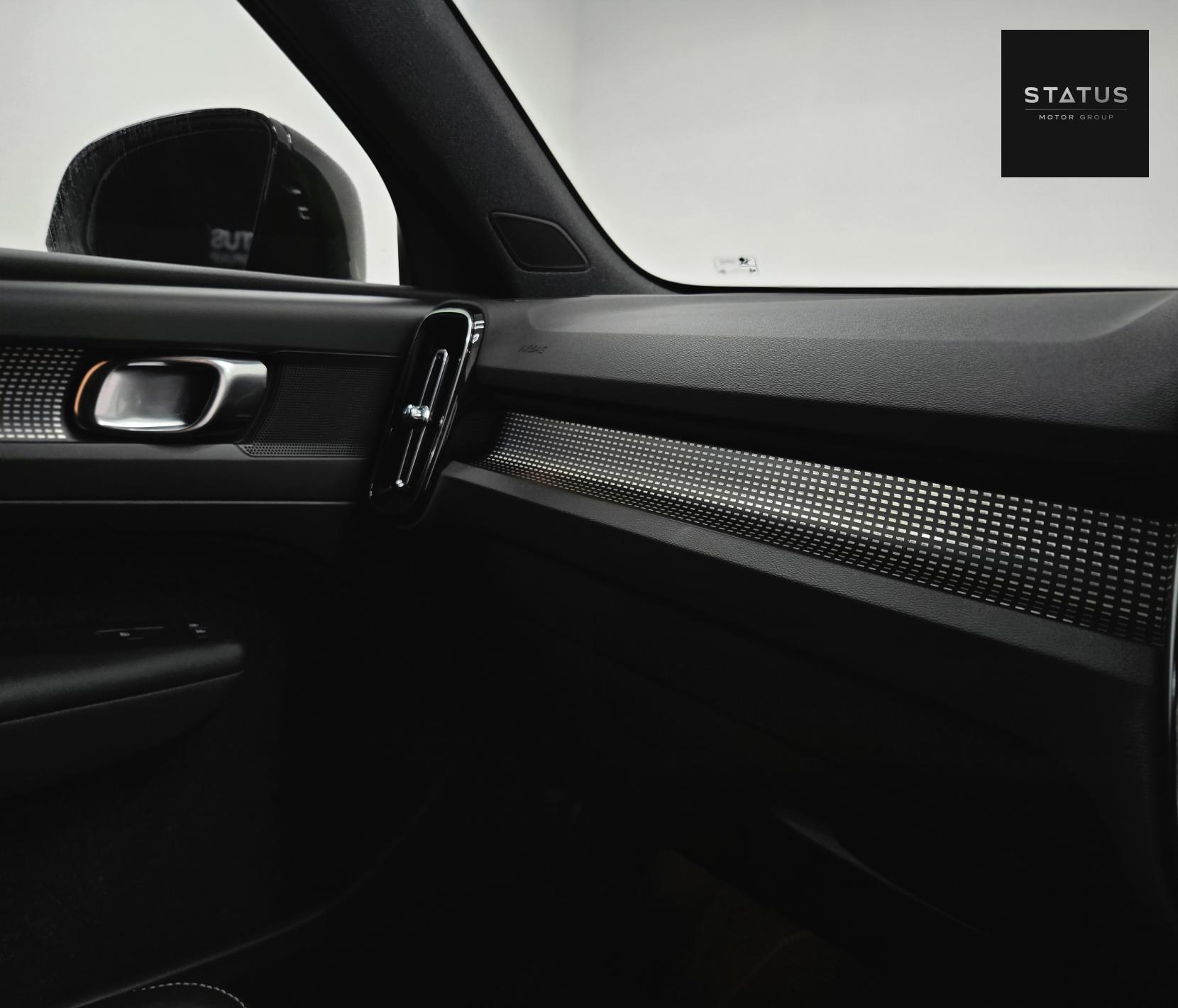 Volvo XC40 2.0 T5 R-Design SUV 5dr Petrol Auto AWD Euro 6 (s/s) (247 ps)