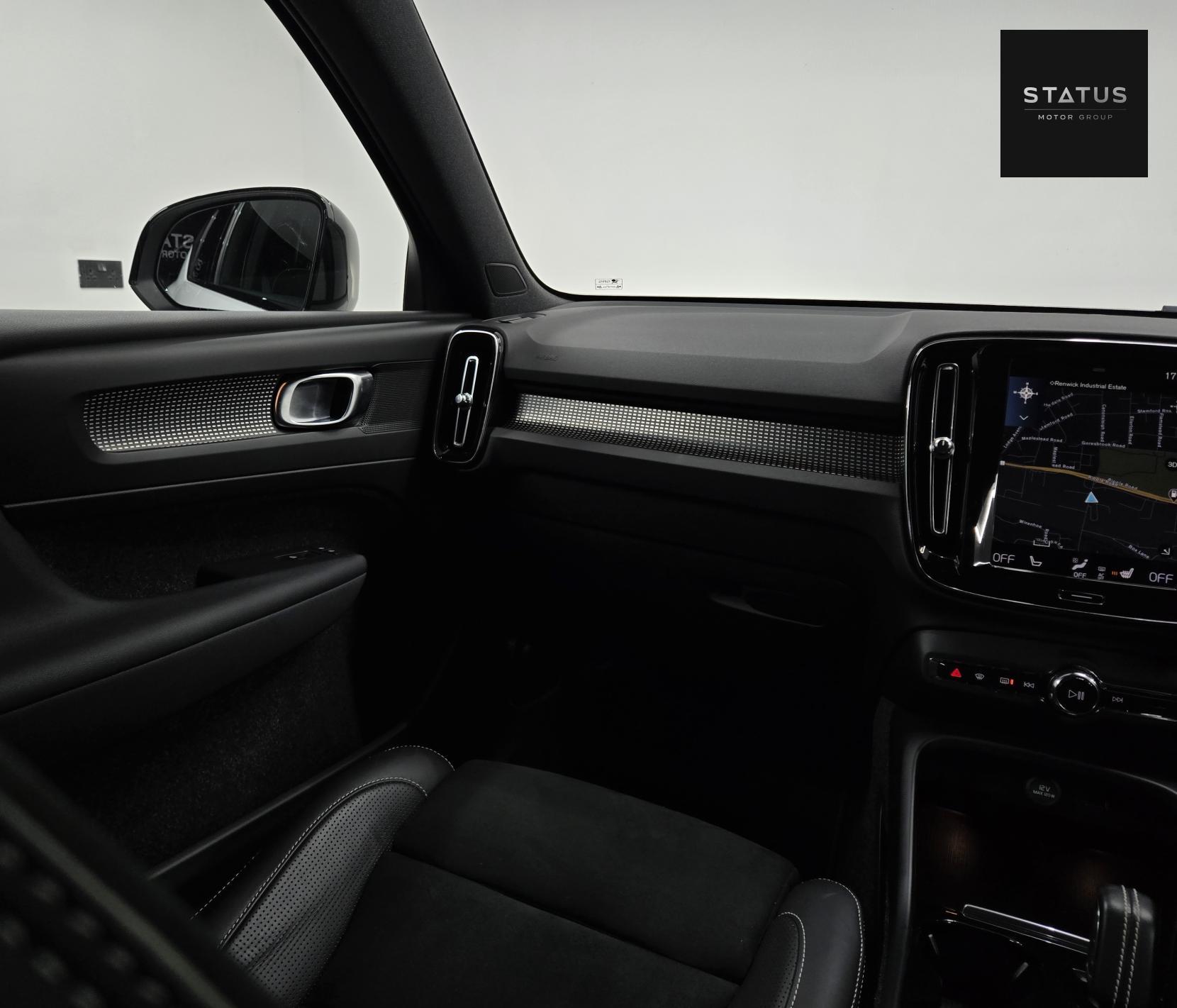 Volvo XC40 2.0 T5 R-Design SUV 5dr Petrol Auto AWD Euro 6 (s/s) (247 ps)