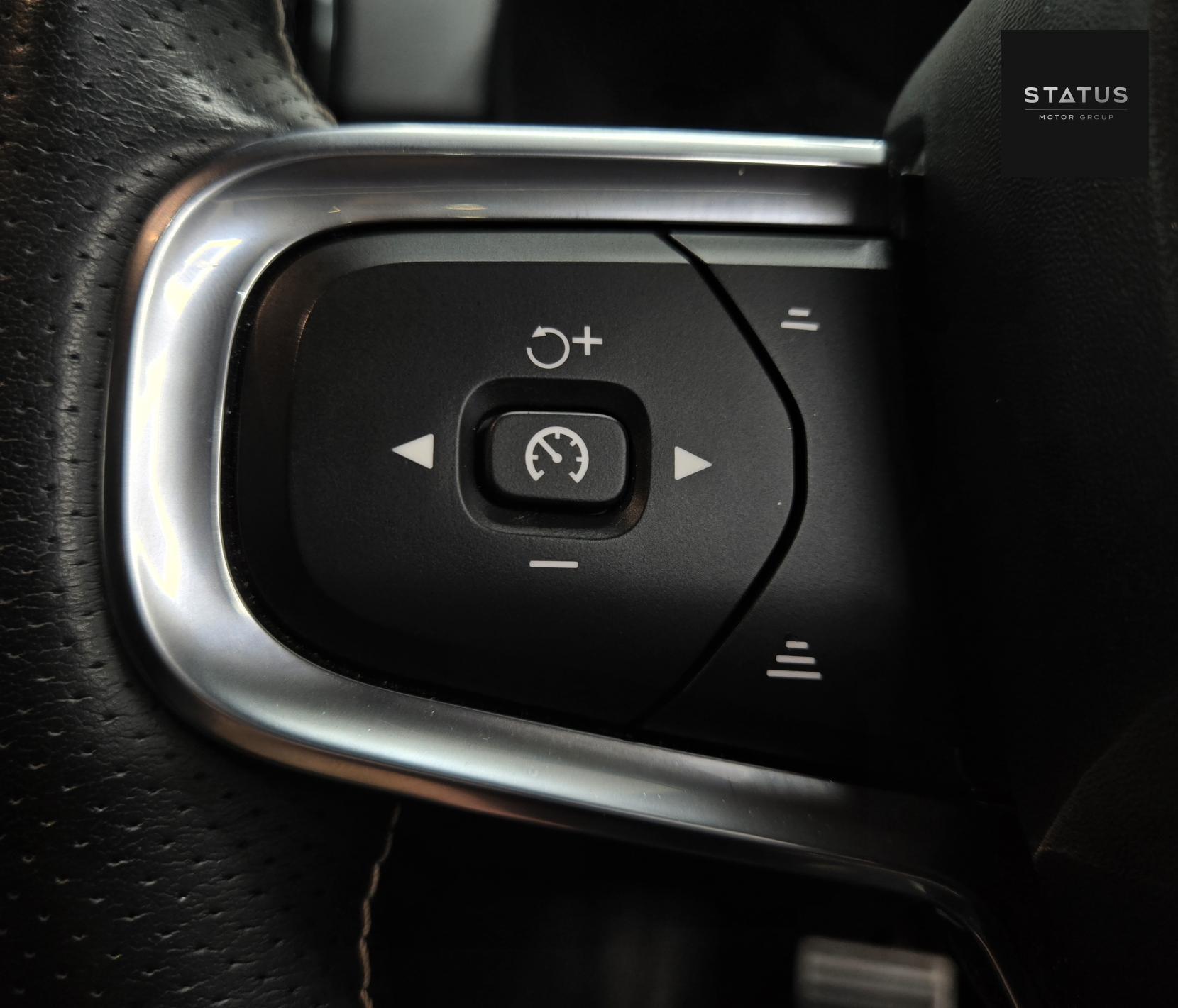 Volvo XC40 2.0 T5 R-Design SUV 5dr Petrol Auto AWD Euro 6 (s/s) (247 ps)