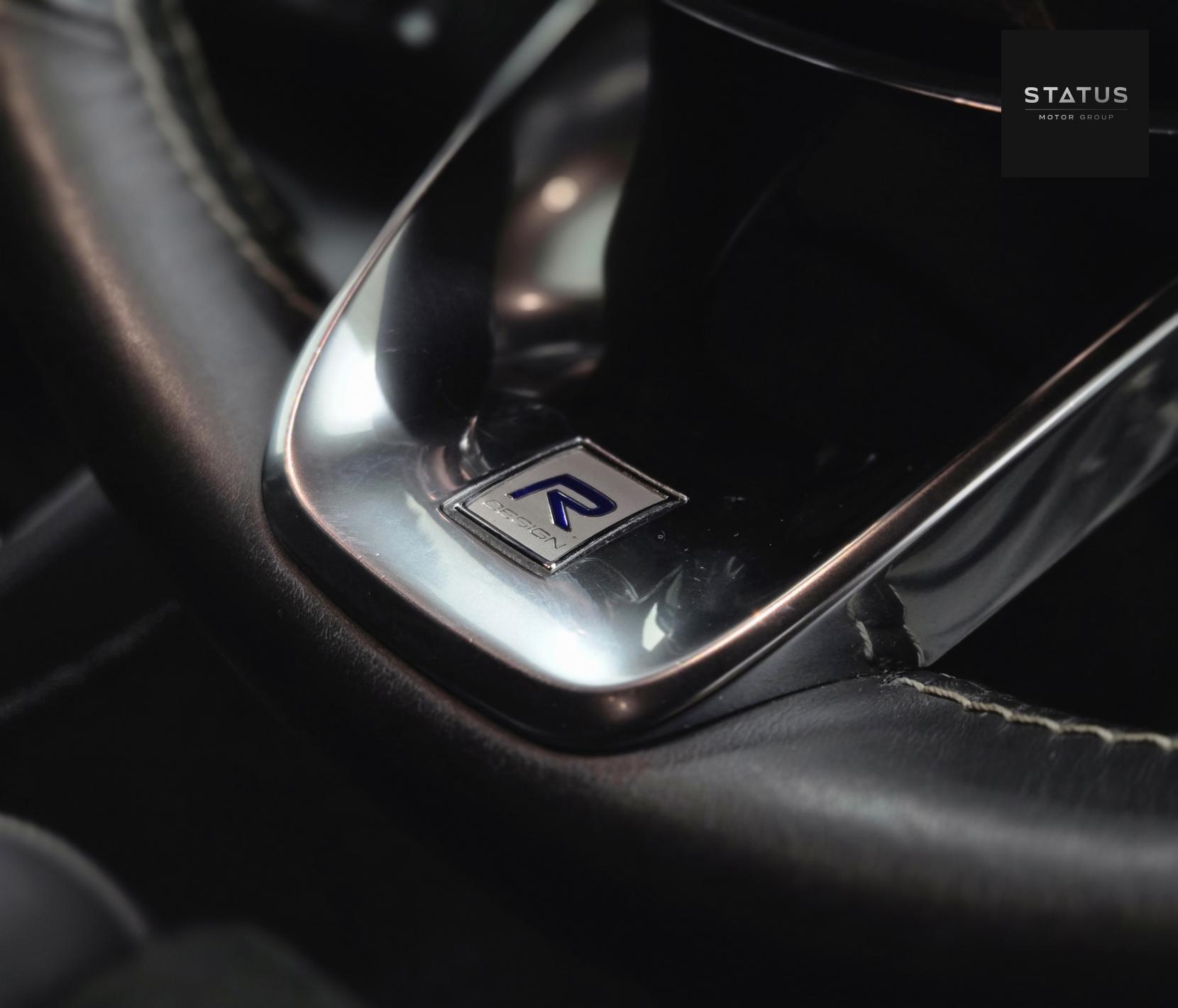 Volvo XC40 2.0 T5 R-Design SUV 5dr Petrol Auto AWD Euro 6 (s/s) (247 ps)