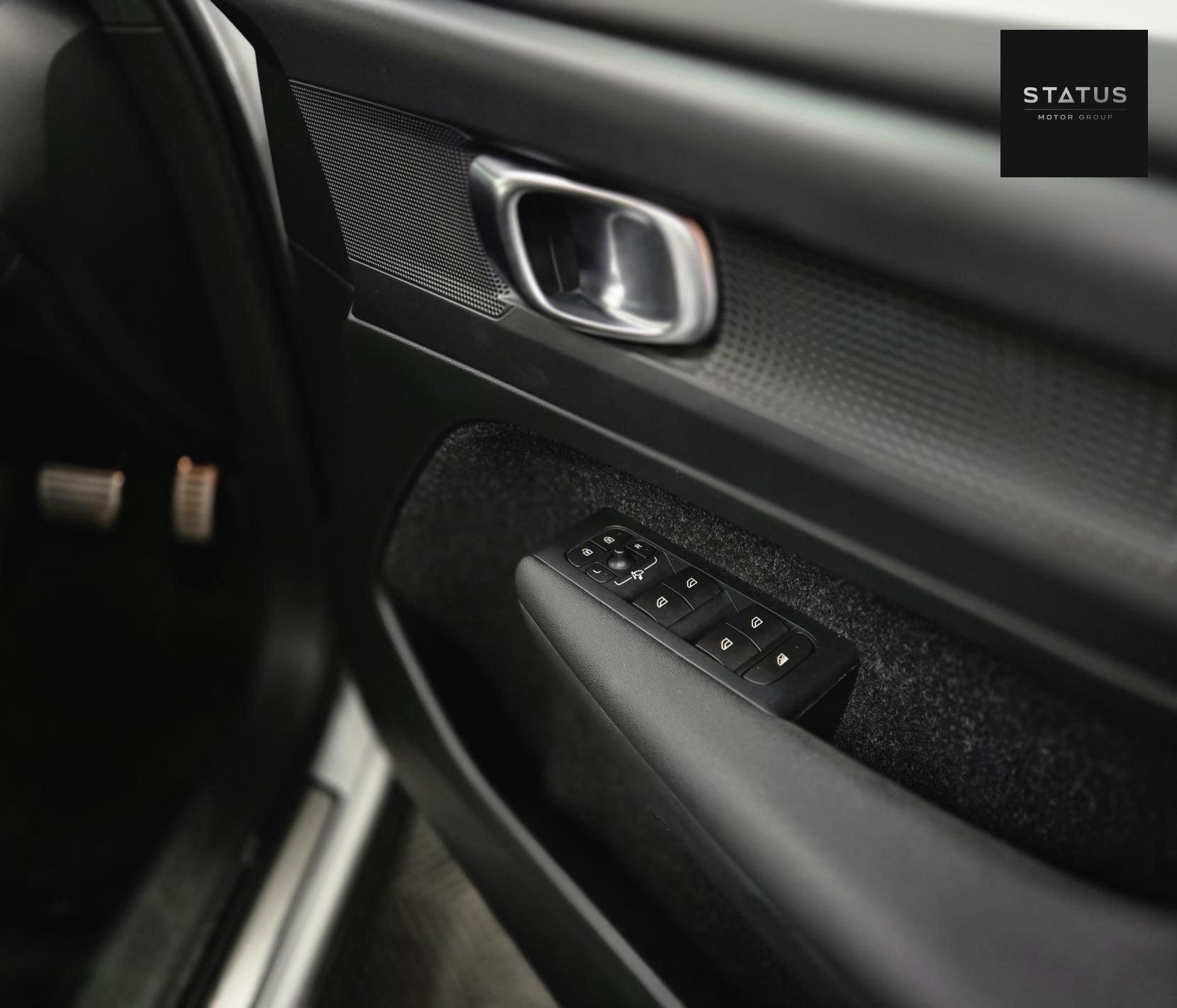 Volvo XC40 2.0 T5 R-Design SUV 5dr Petrol Auto AWD Euro 6 (s/s) (247 ps)