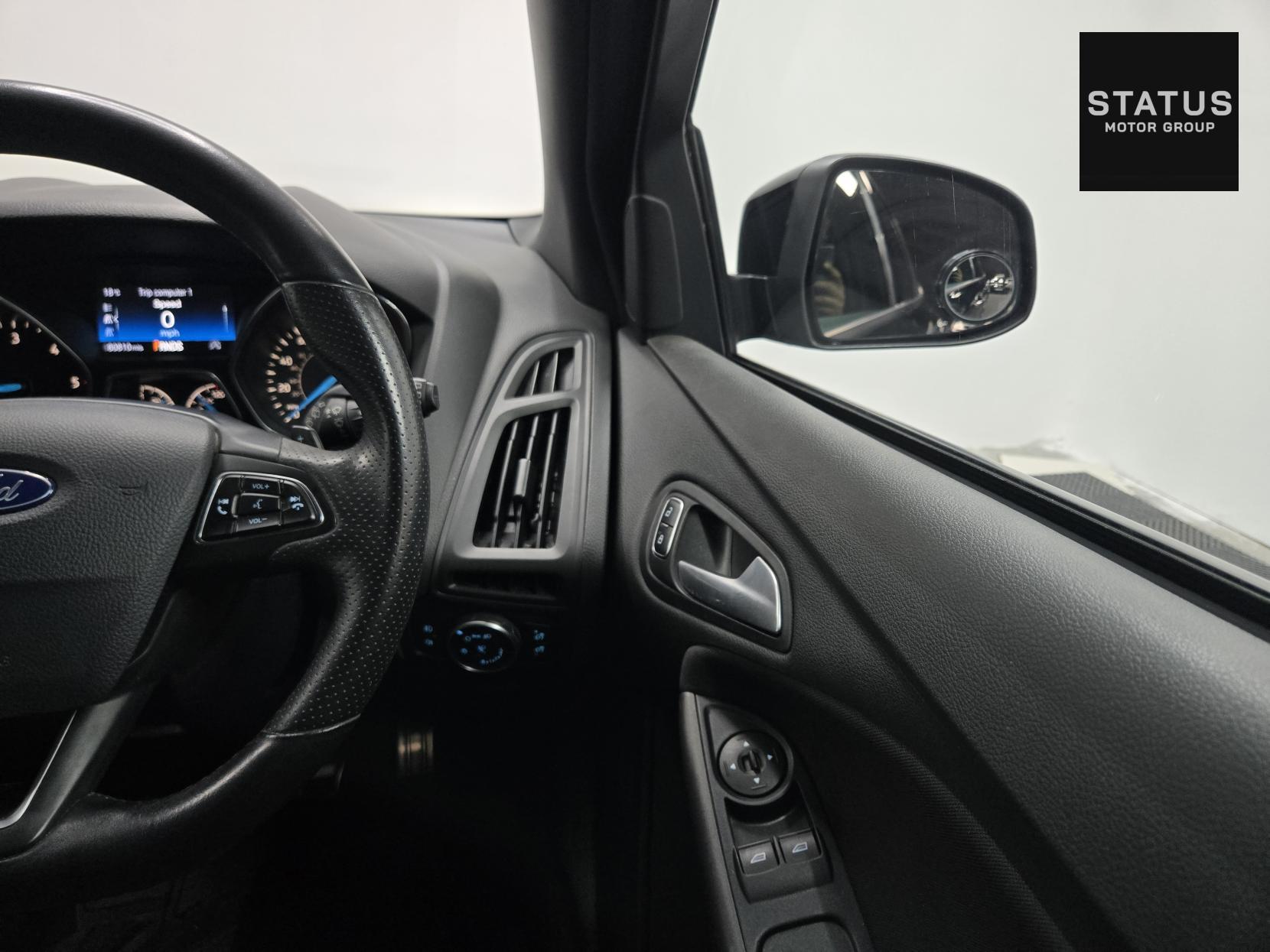 Ford Focus 1.5 TDCi ST-Line Hatchback 5dr Diesel Powershift Euro 6 (s/s) (120 ps)