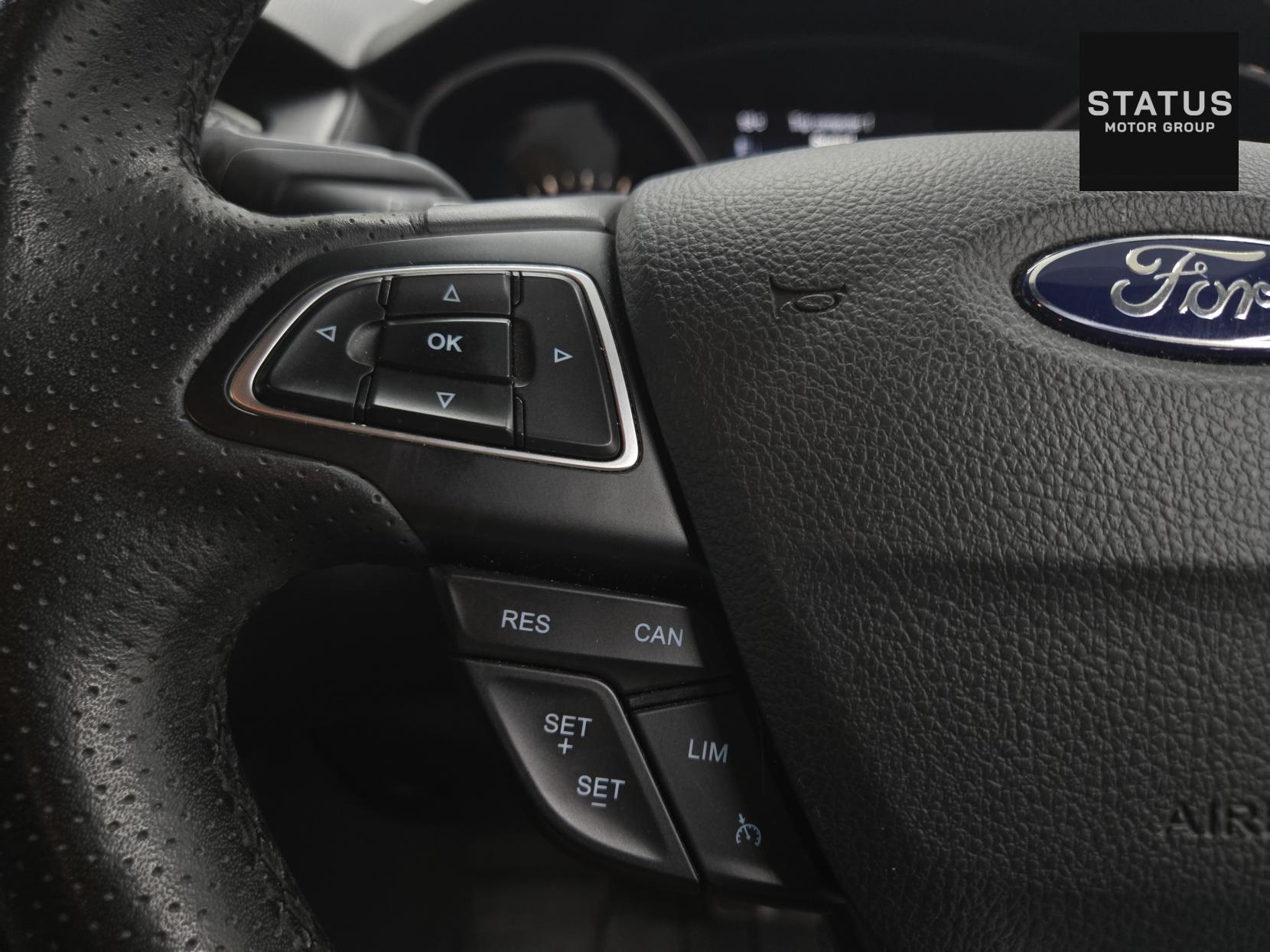 Ford Focus 1.5 TDCi ST-Line Hatchback 5dr Diesel Powershift Euro 6 (s/s) (120 ps)
