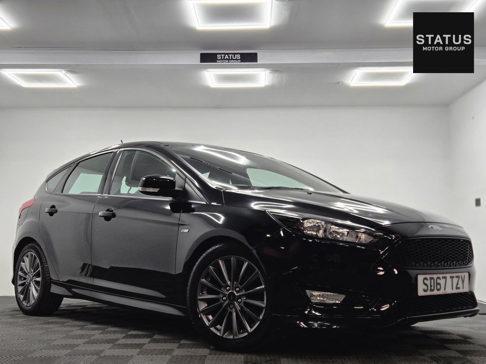 Ford Focus 1.5 TDCi ST-Line Hatchback 5dr Diesel Powershift Euro 6 (s/s) (120 ps)