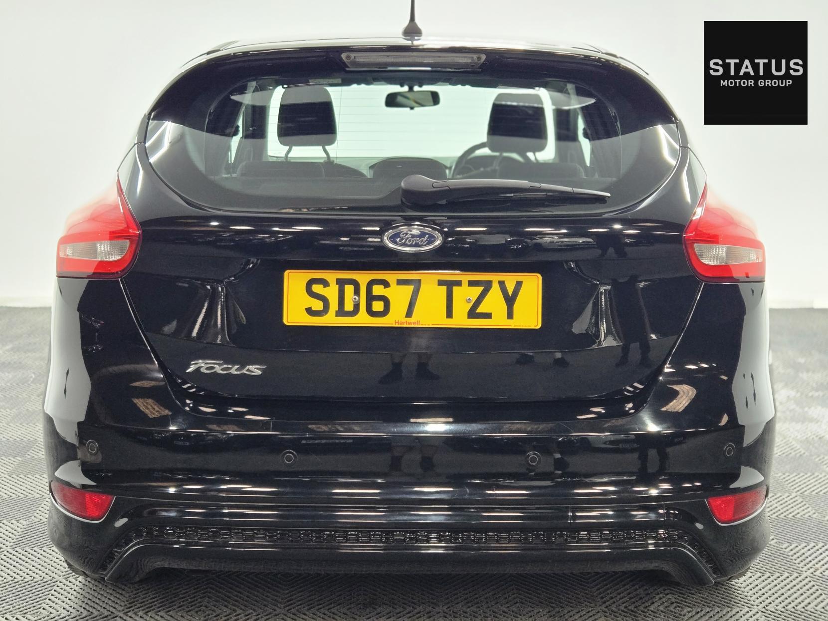 Ford Focus 1.5 TDCi ST-Line Hatchback 5dr Diesel Powershift Euro 6 (s/s) (120 ps)
